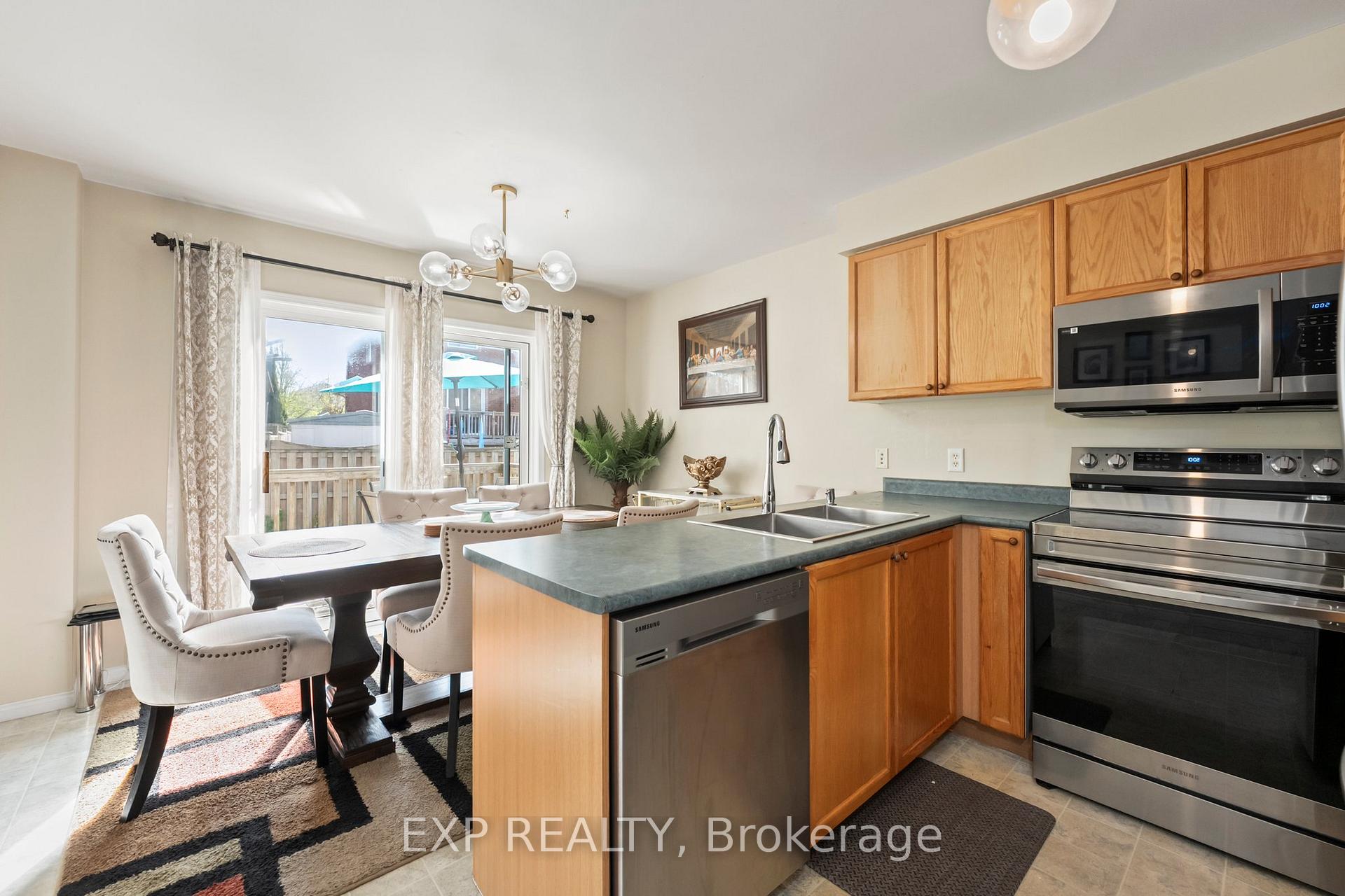 Photo 14 of 165 Marsellus Drive, Barrie, Holly — HOMEH