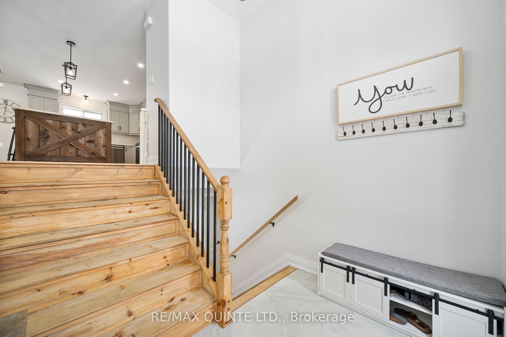 Photo 2 of 544 Townsend Road, Belleville, Thurlow Ward — HOMEH