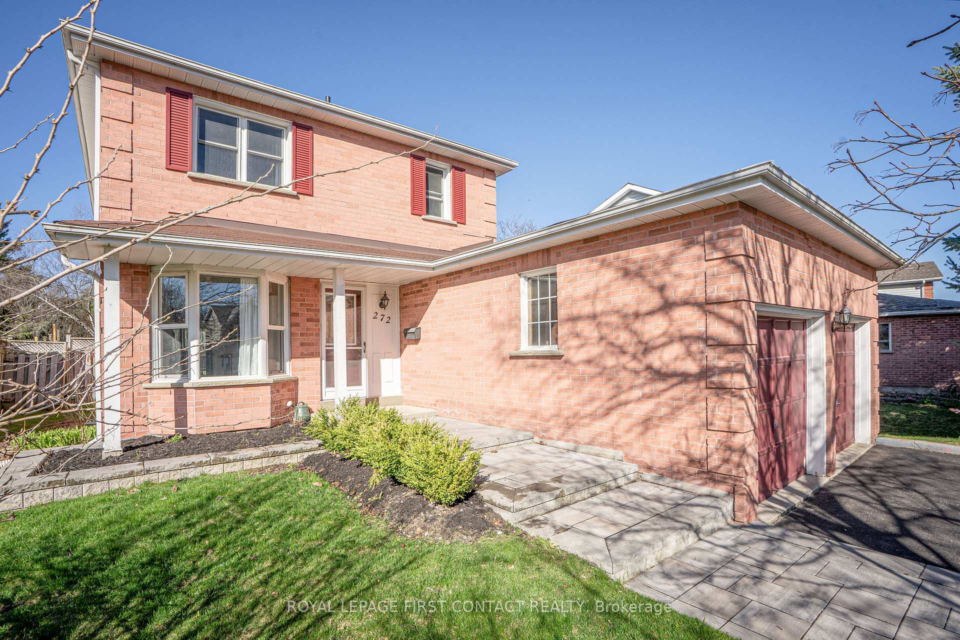 Photo 2 of 272 Dodson Road, Barrie, Innis-Shore — HOMEH