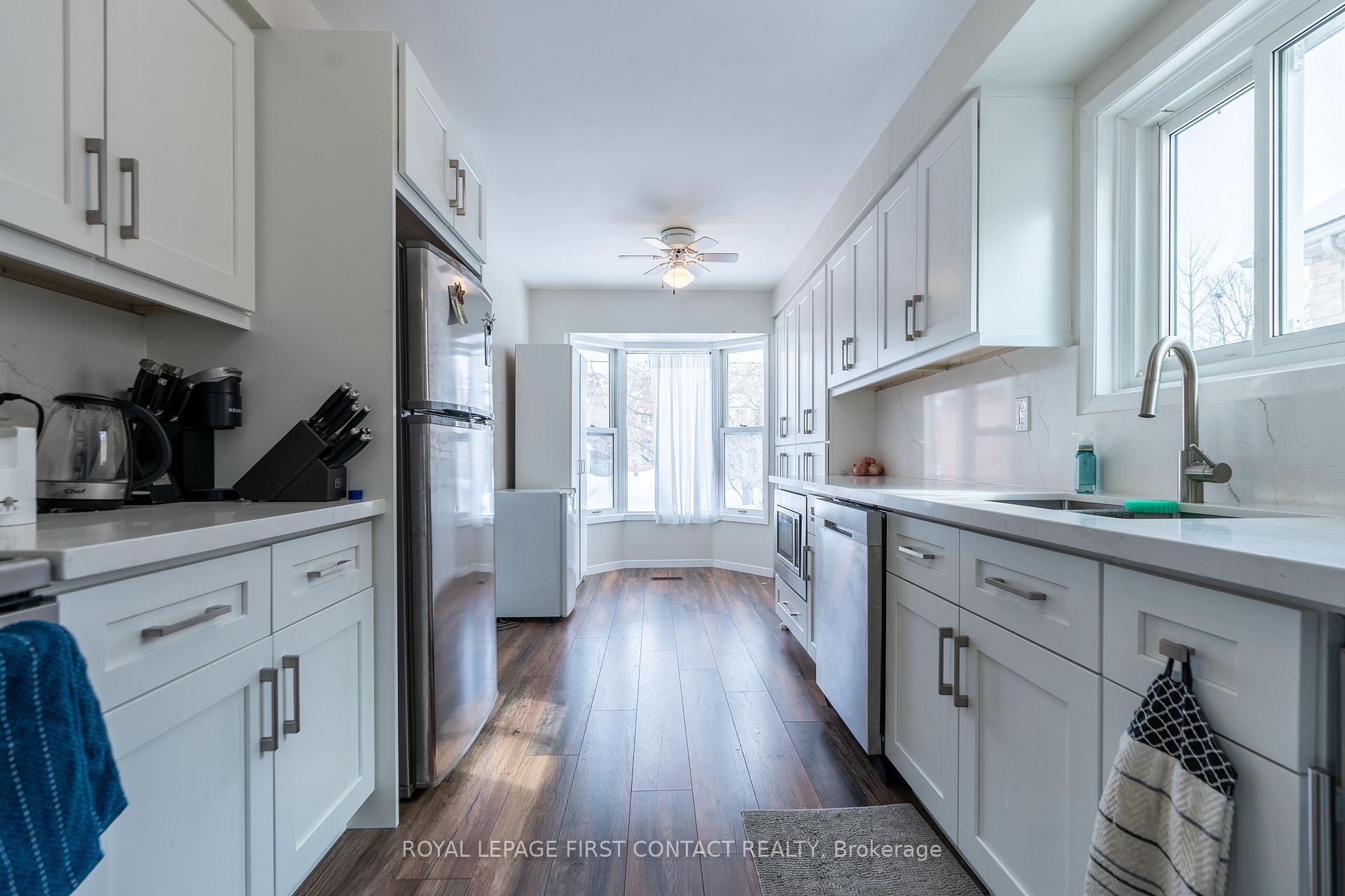 Photo 8 of 272 Dodson Road, Barrie, Innis-Shore — HOMEH