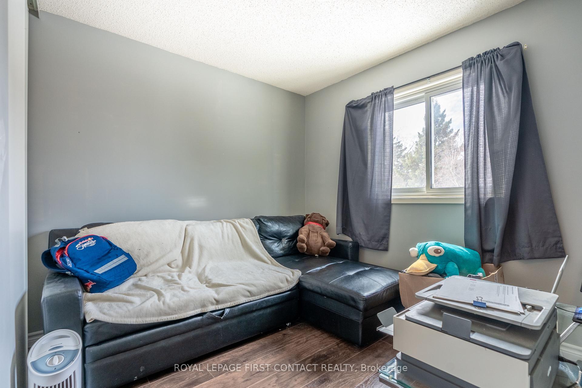 Photo 14 of 272 Dodson Road, Barrie, Innis-Shore — HOMEH