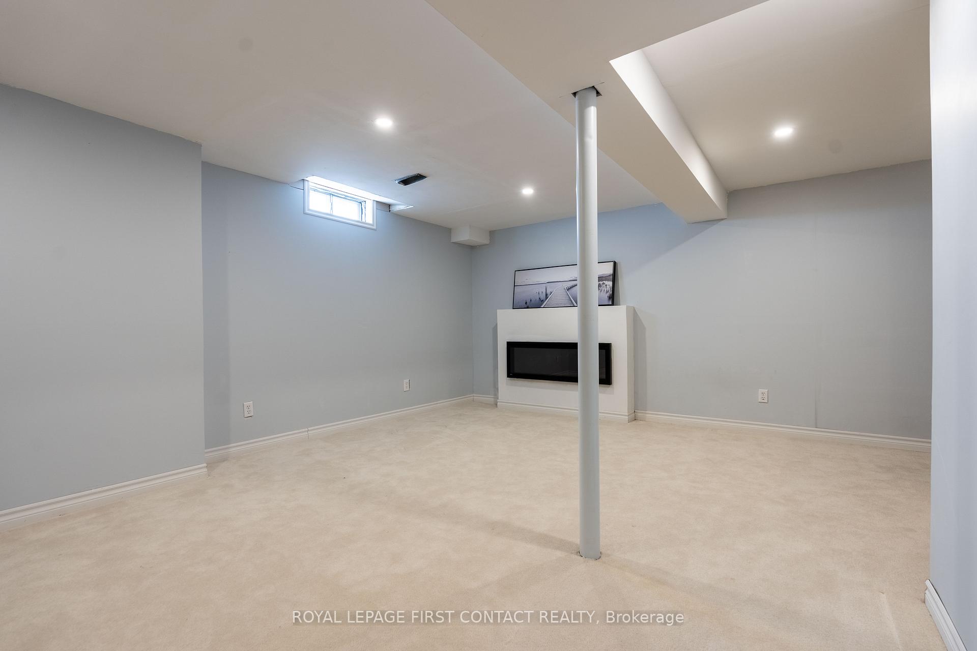Photo 18 of 272 Dodson Road, Barrie, Innis-Shore — HOMEH