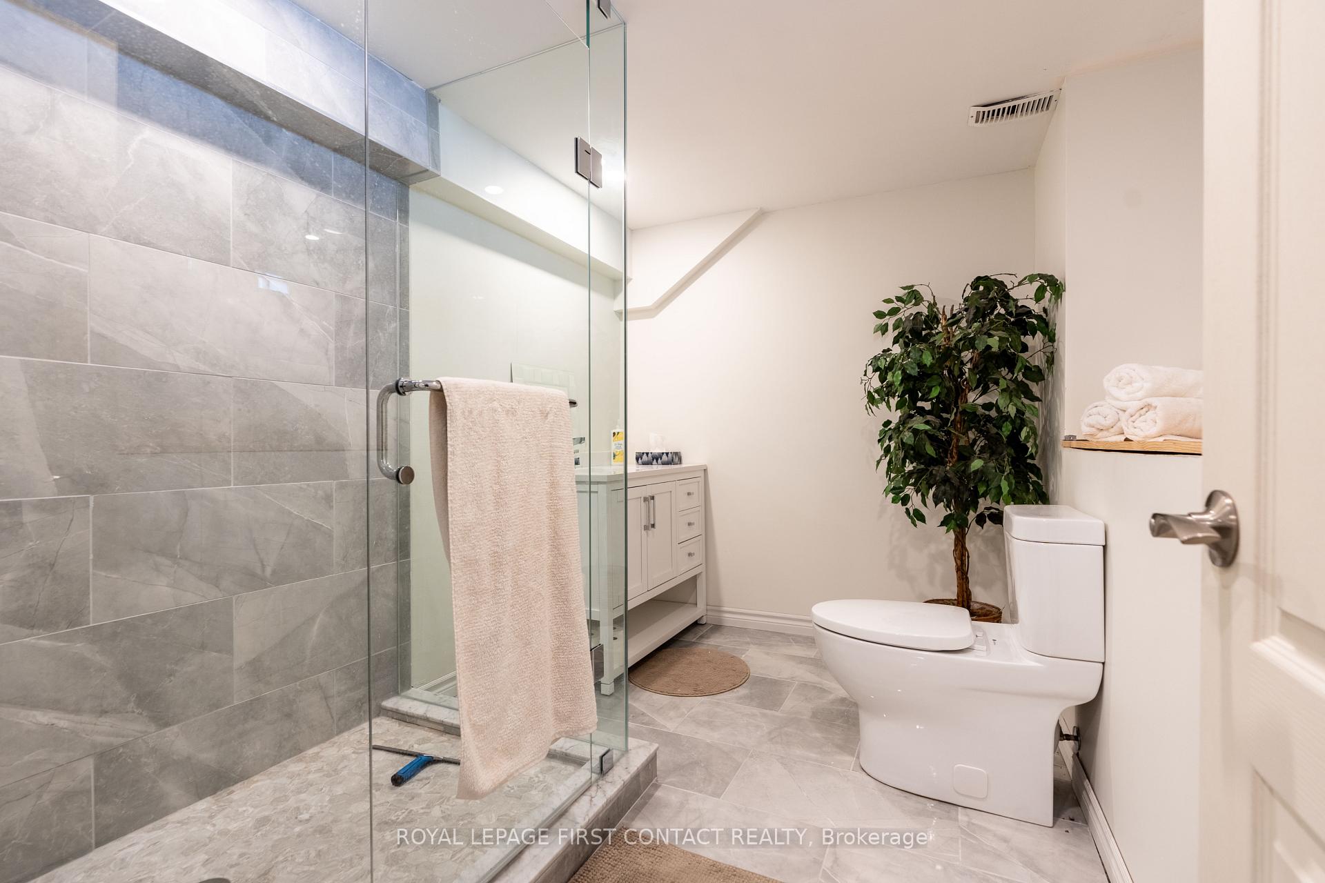 Photo 20 of 272 Dodson Road, Barrie, Innis-Shore — HOMEH
