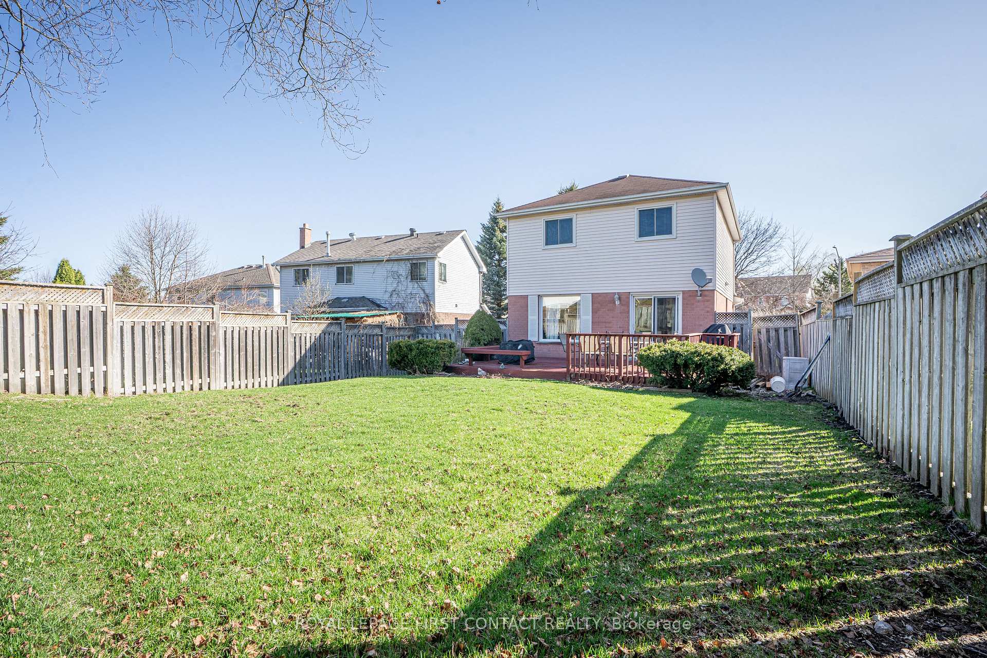 Photo 23 of 272 Dodson Road, Barrie, Innis-Shore — HOMEH