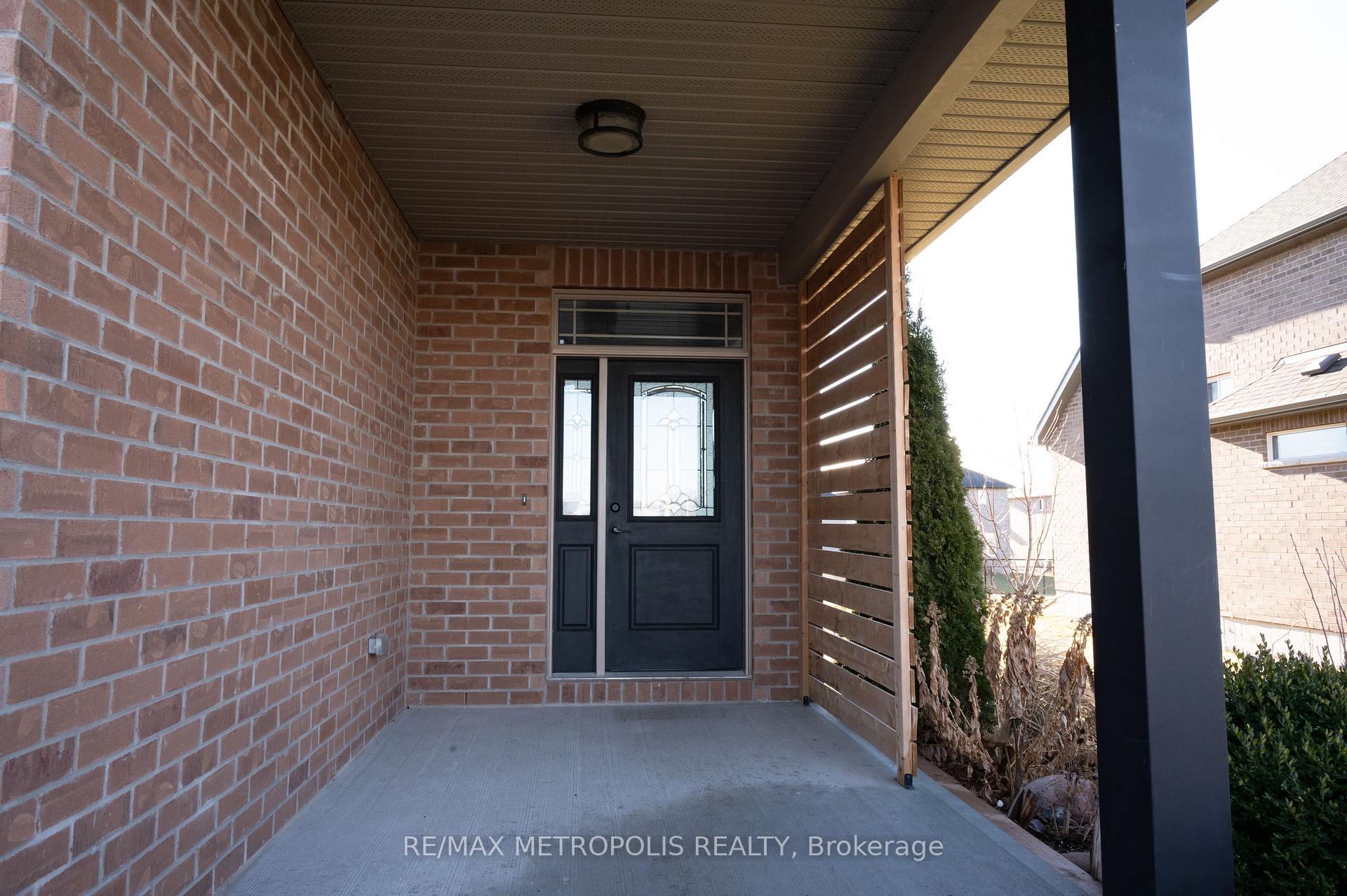 Photo 3 of 13 Cottonwood Drive, Belleville, Thurlow Ward — HOMEH