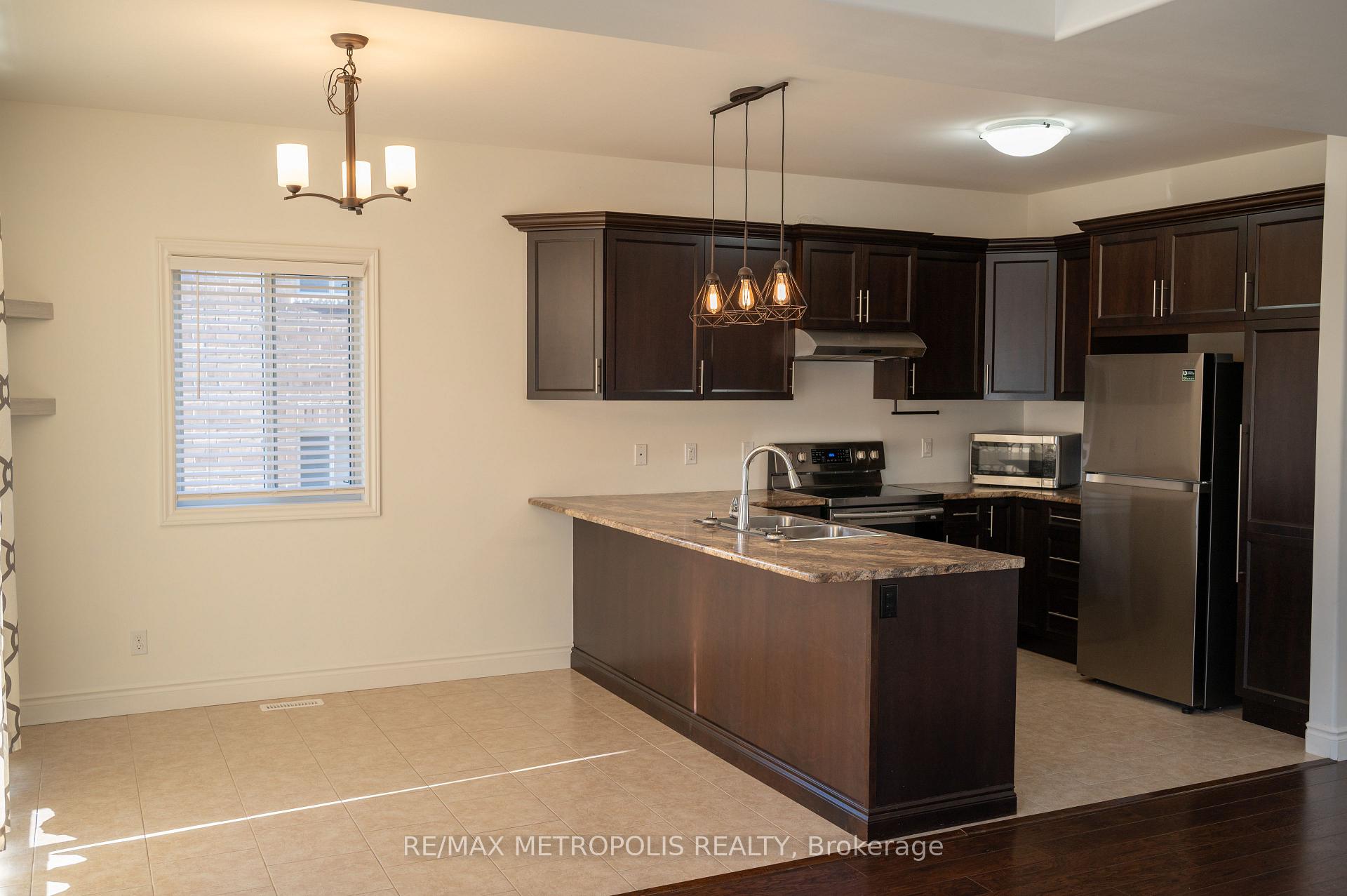 Photo 4 of 13 Cottonwood Drive, Belleville, Thurlow Ward — HOMEH