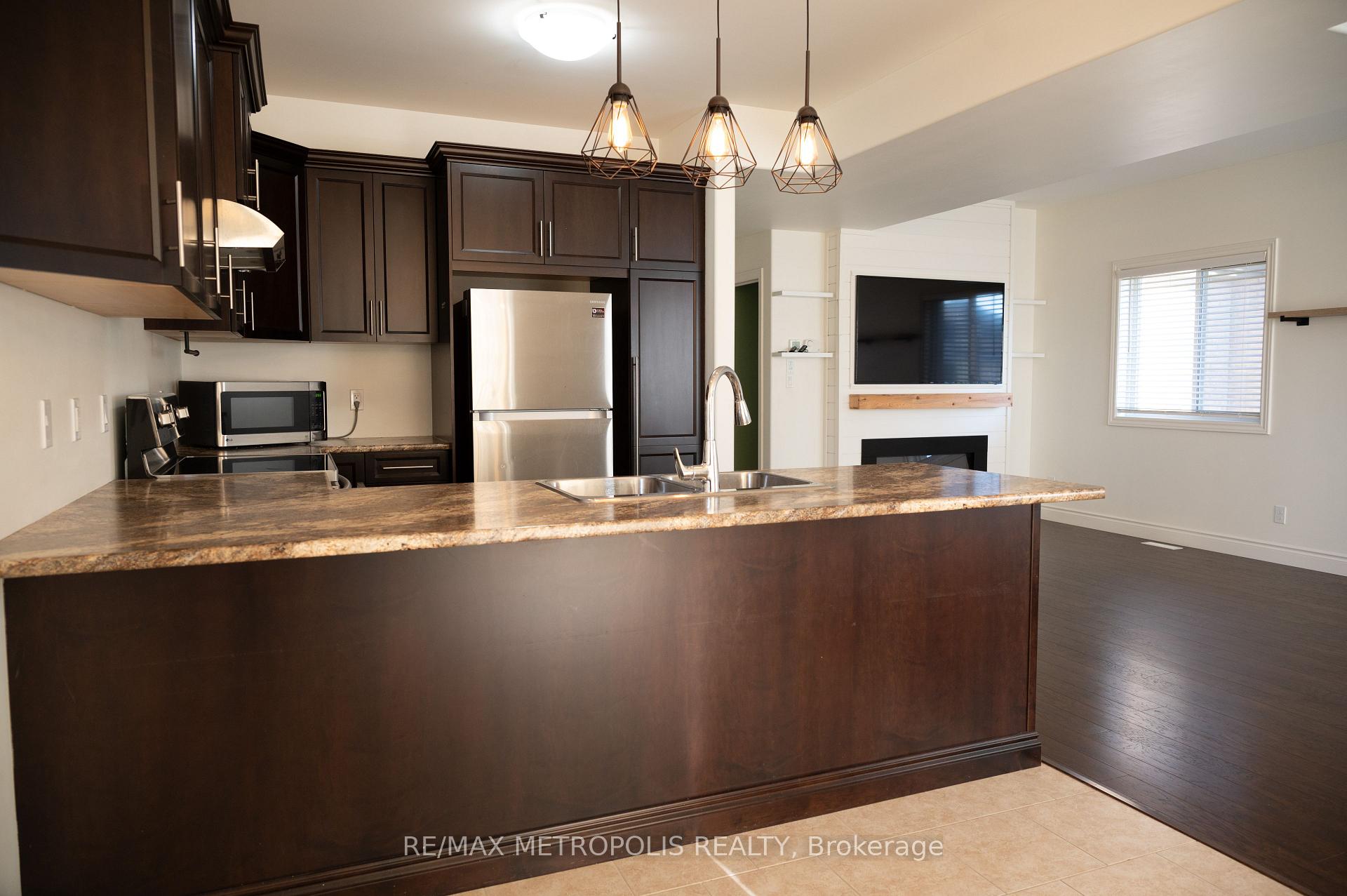 Photo 5 of 13 Cottonwood Drive, Belleville, Thurlow Ward — HOMEH