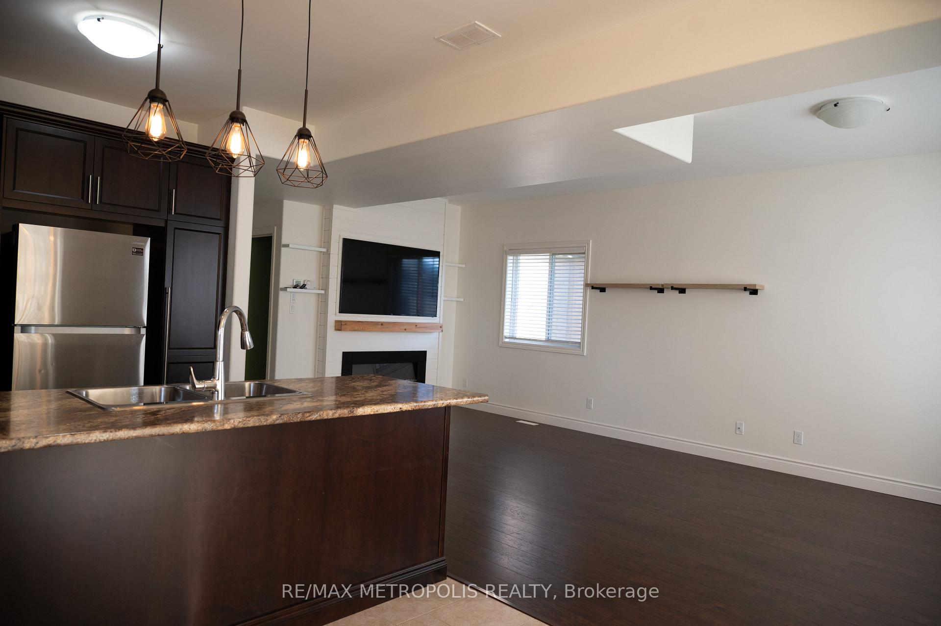 Photo 6 of 13 Cottonwood Drive, Belleville, Thurlow Ward — HOMEH