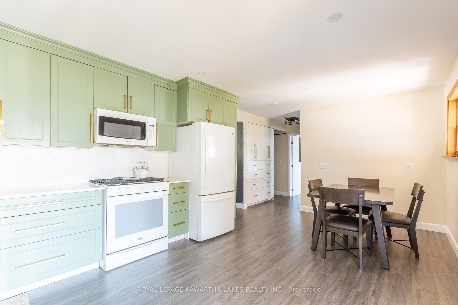Photo 5 of 446 Dundas Street, Brock, Beaverton — HOMEH