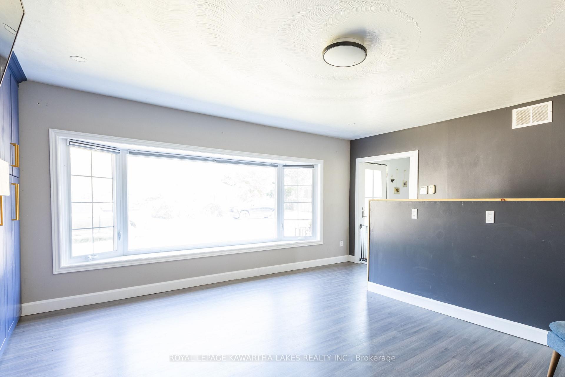 Photo 10 of 446 Dundas Street, Brock, Beaverton — HOMEH