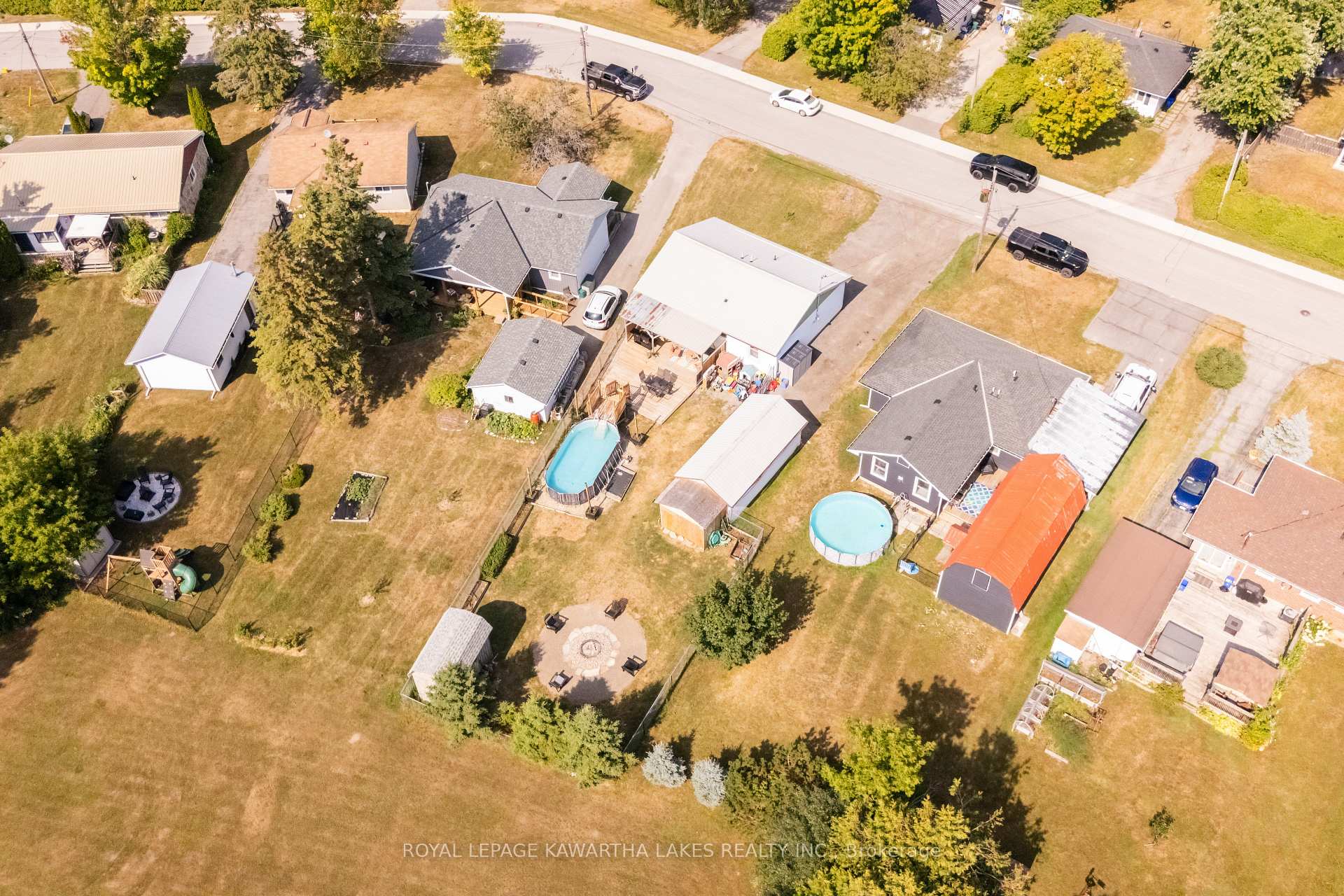 Photo 26 of 446 Dundas Street, Brock, Beaverton — HOMEH