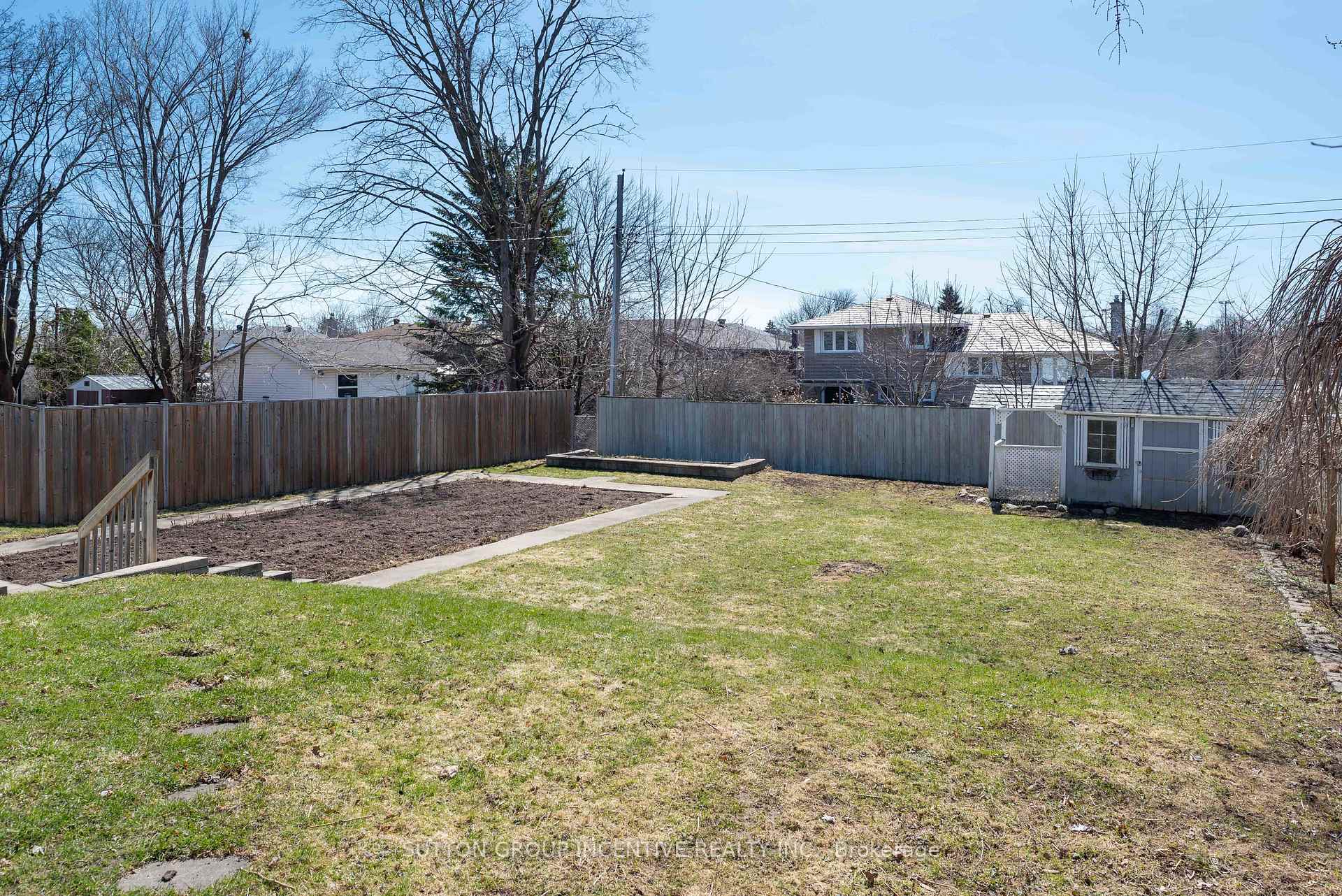 Photo 6 of 69 Ottaway Avenue, Barrie, Wellington — HOMEH