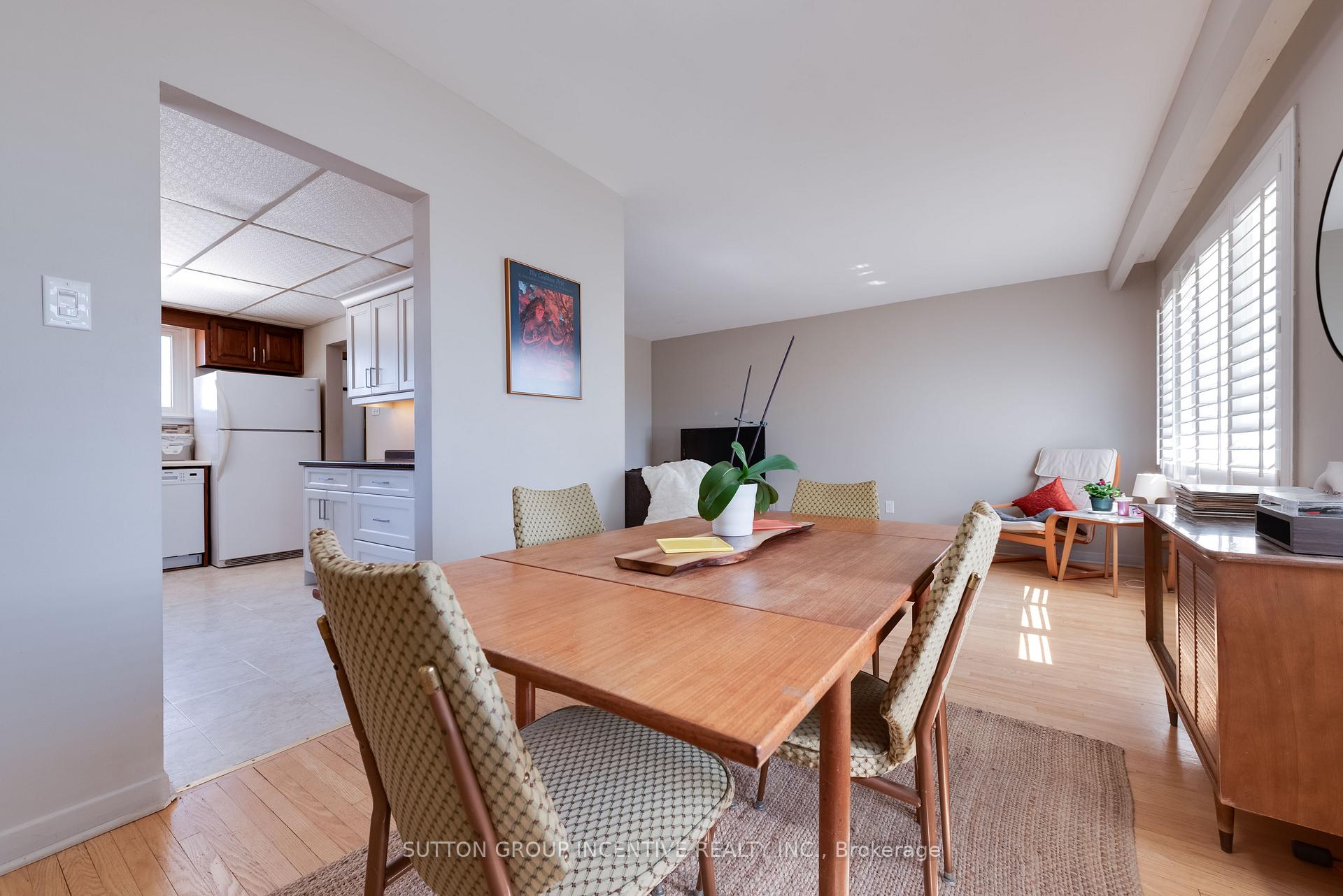 Photo 16 of 69 Ottaway Avenue, Barrie, Wellington — HOMEH