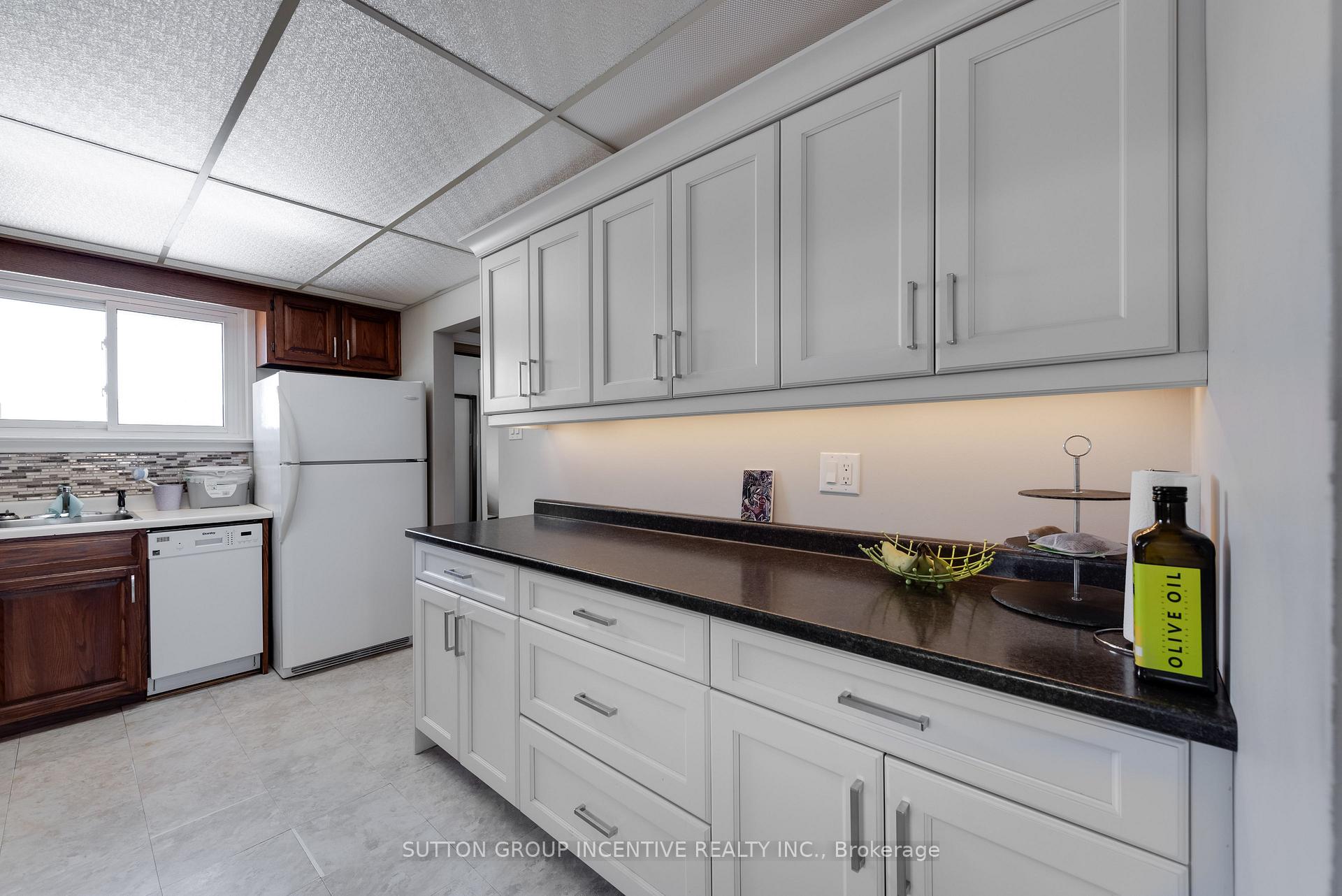 Photo 19 of 69 Ottaway Avenue, Barrie, Wellington — HOMEH