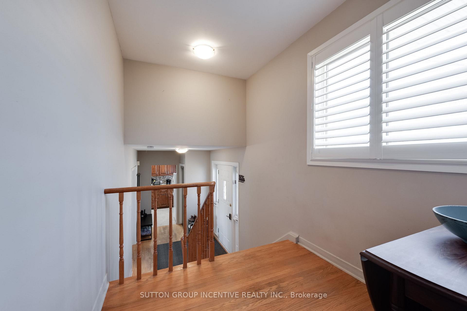 Photo 23 of 69 Ottaway Avenue, Barrie, Wellington — HOMEH