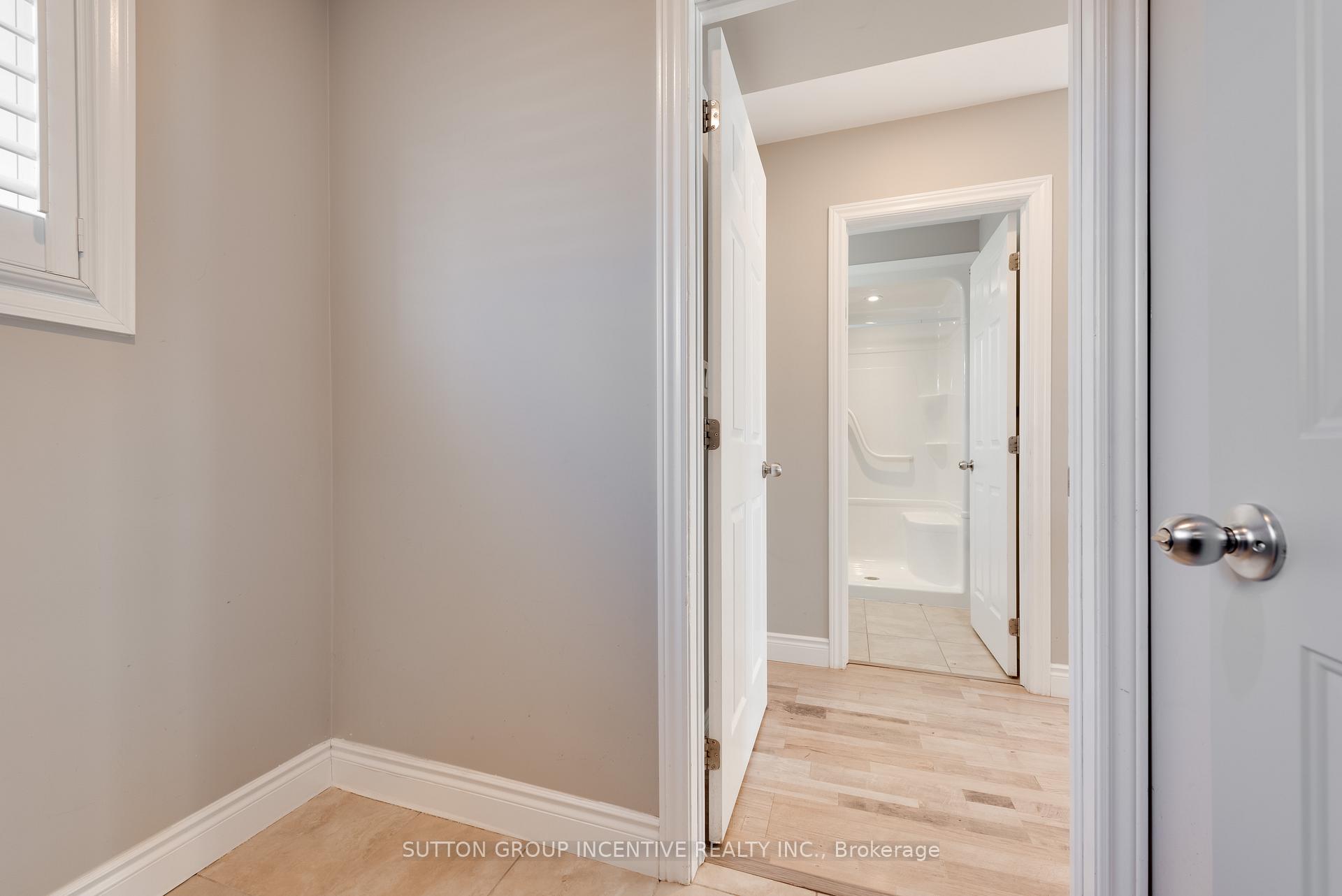 Photo 29 of 69 Ottaway Avenue, Barrie, Wellington — HOMEH