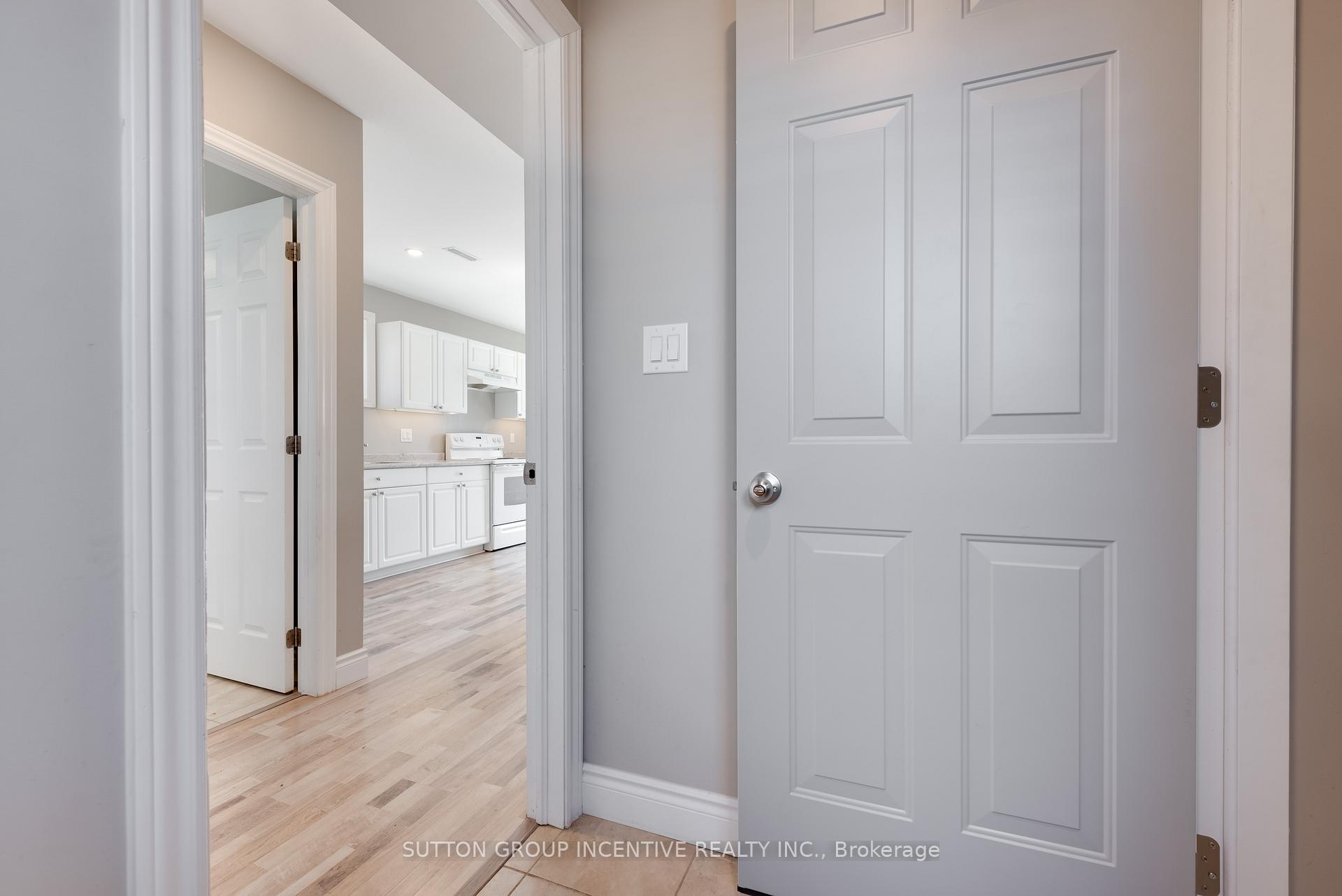 Photo 30 of 69 Ottaway Avenue, Barrie, Wellington — HOMEH