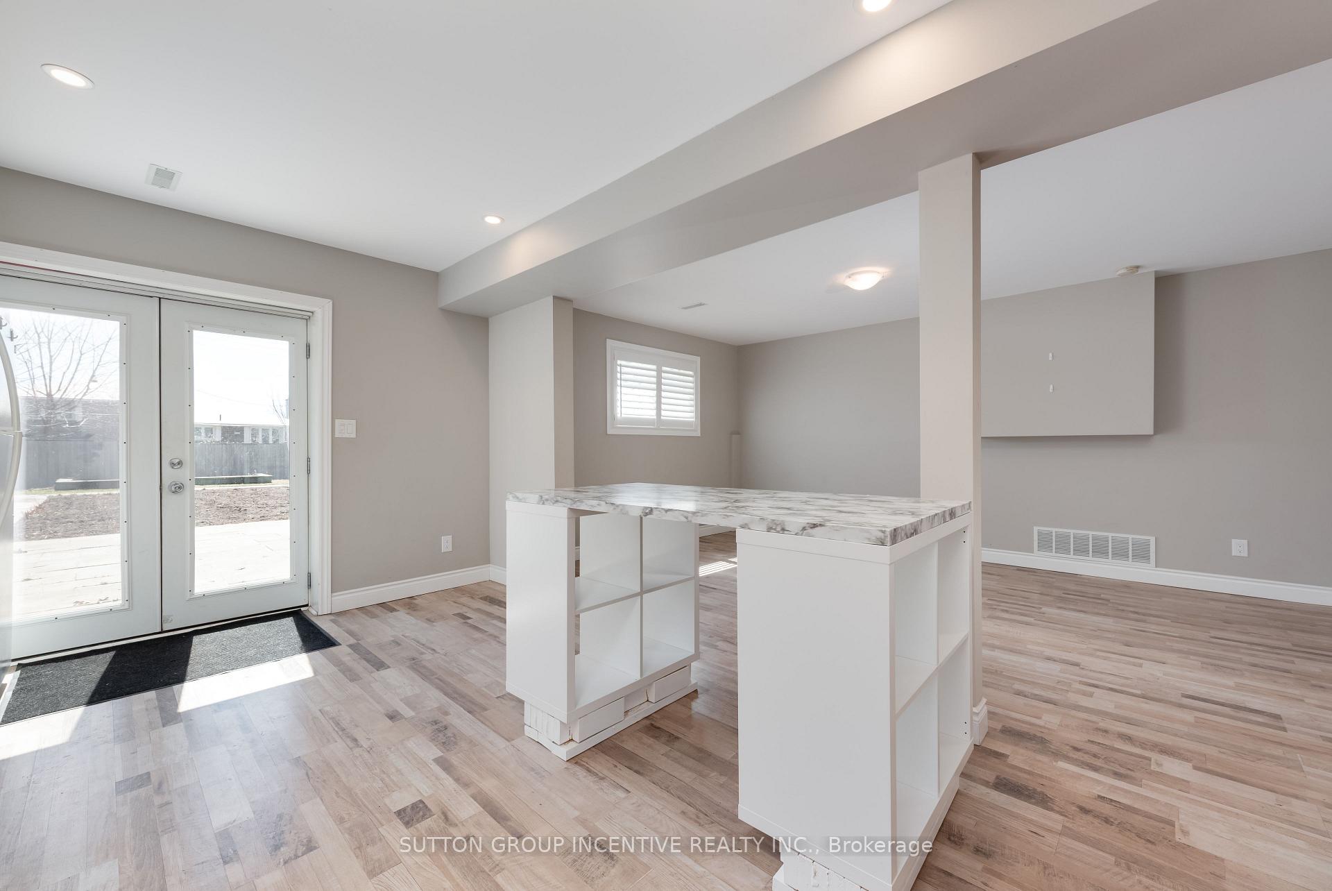 Photo 37 of 69 Ottaway Avenue, Barrie, Wellington — HOMEH