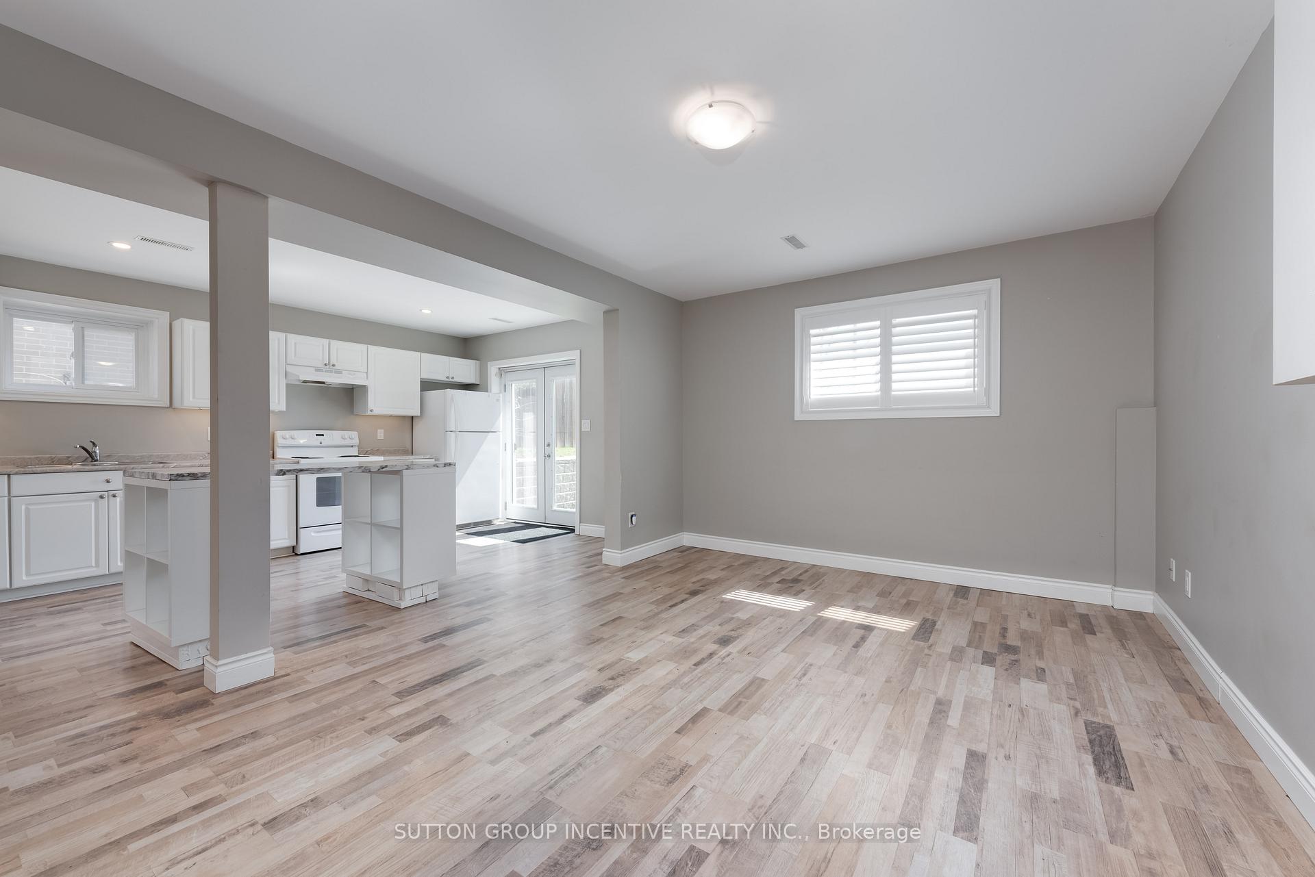 Photo 41 of 69 Ottaway Avenue, Barrie, Wellington — HOMEH