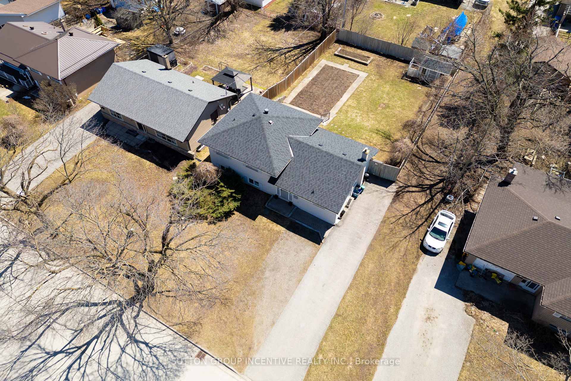 Photo 46 of 69 Ottaway Avenue, Barrie, Wellington — HOMEH