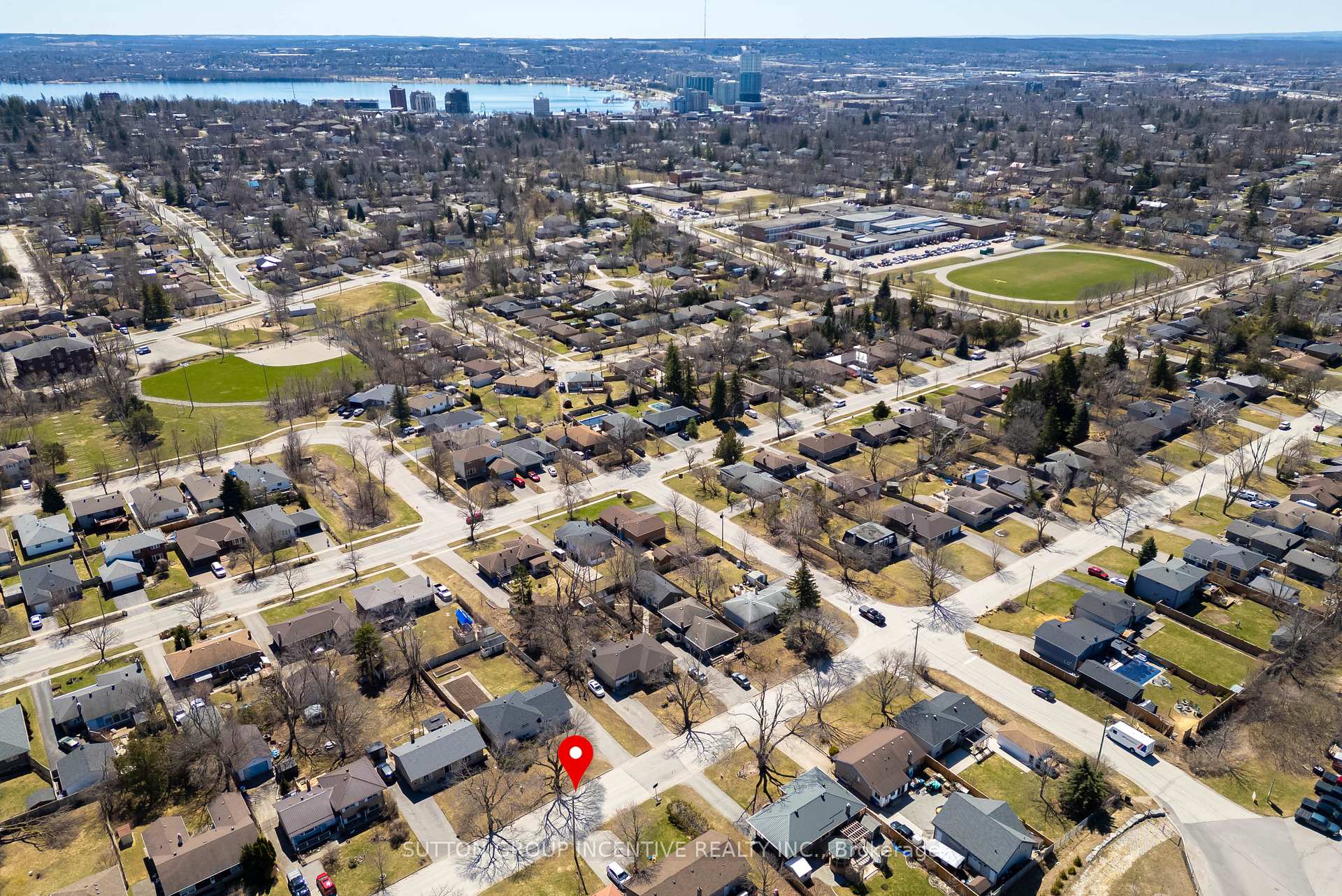 Photo 49 of 69 Ottaway Avenue, Barrie, Wellington — HOMEH
