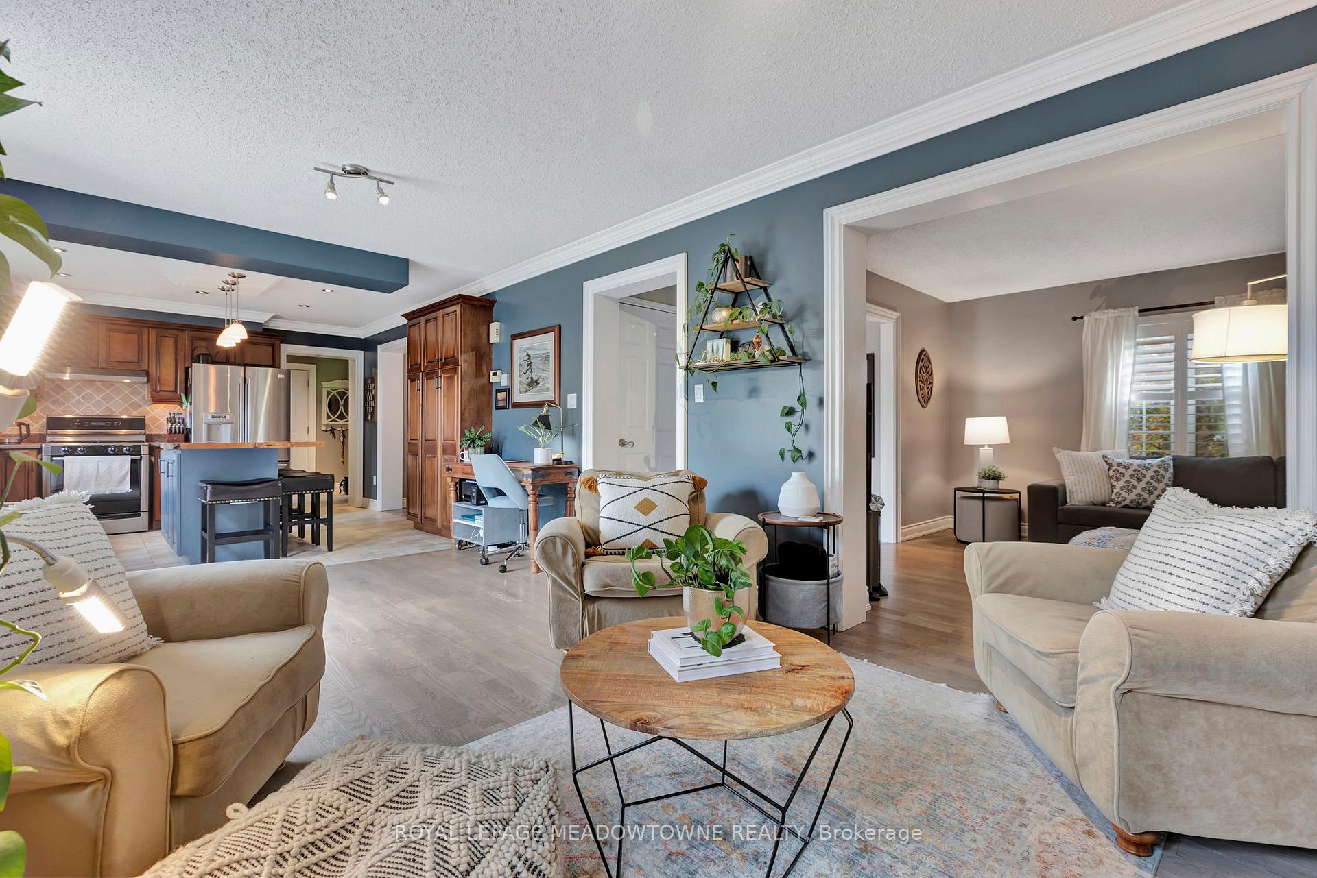 Photo 8 of 1 Woodspring Court E, Hamilton, Rural Flamborough — HOMEH