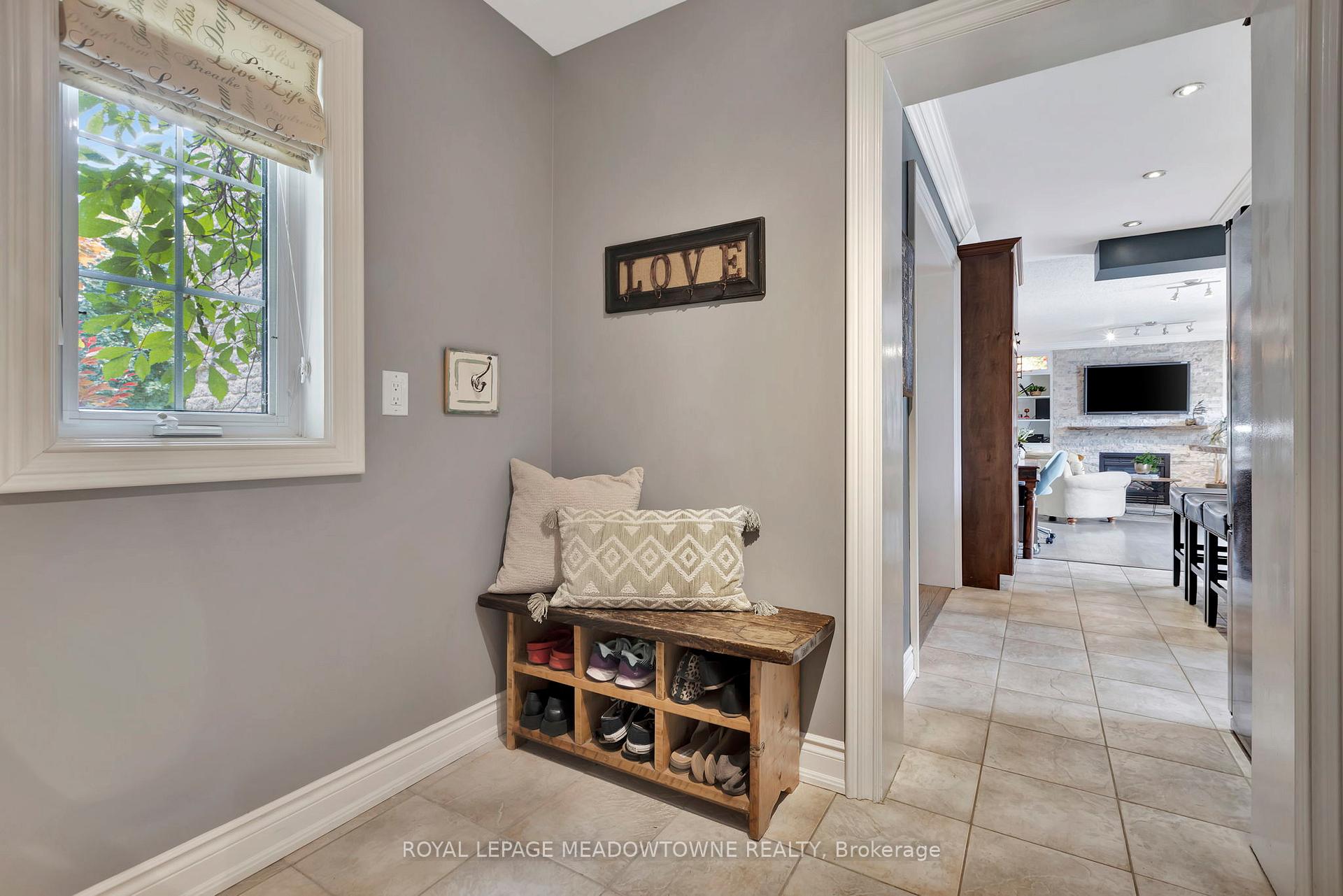 Photo 15 of 1 Woodspring Court E, Hamilton, Rural Flamborough — HOMEH