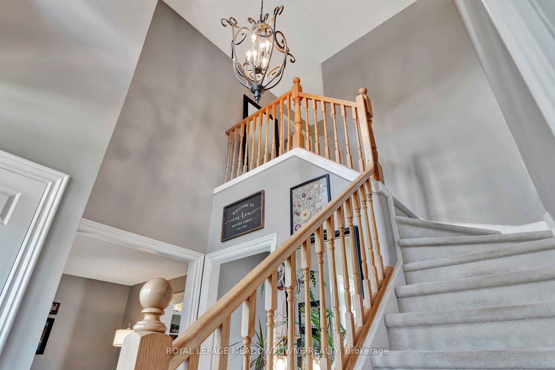 Photo 16 of 1 Woodspring Court E, Hamilton, Rural Flamborough — HOMEH