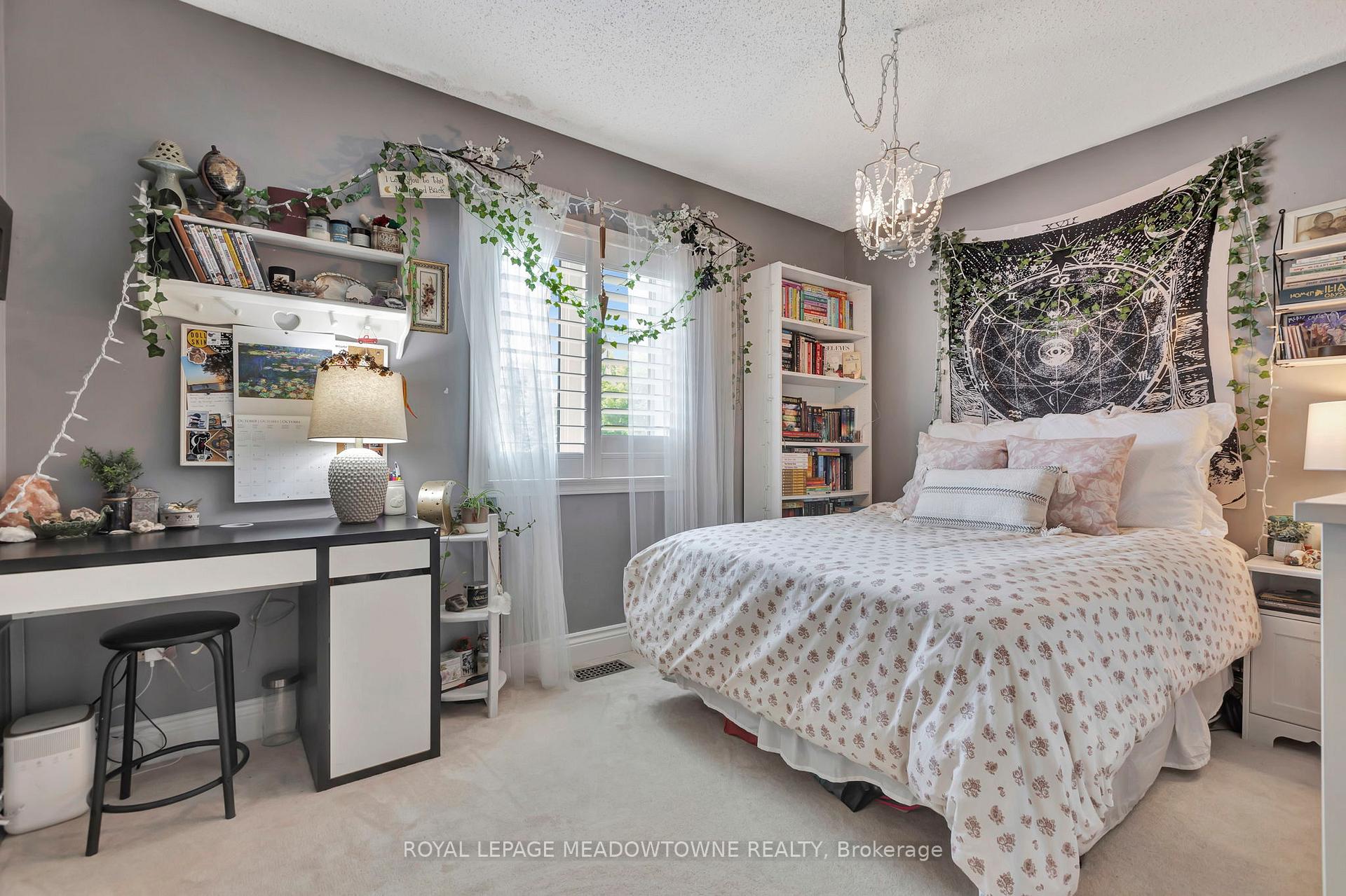 Photo 19 of 1 Woodspring Court E, Hamilton, Rural Flamborough — HOMEH