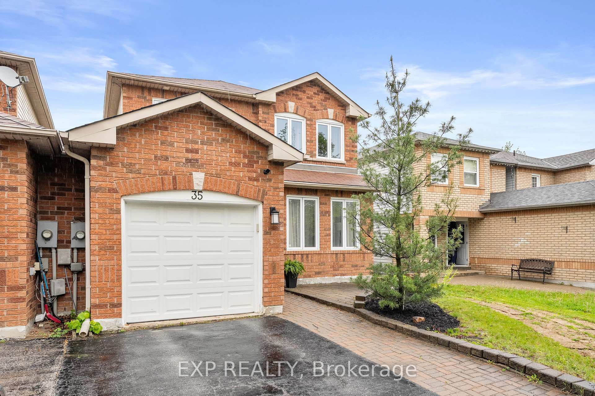 Photo 3 of 35 Churchland Drive, Barrie, Holly — HOMEH