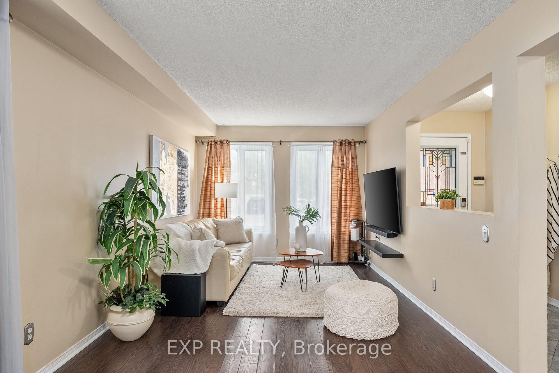 Photo 5 of 35 Churchland Drive, Barrie, Holly — HOMEH