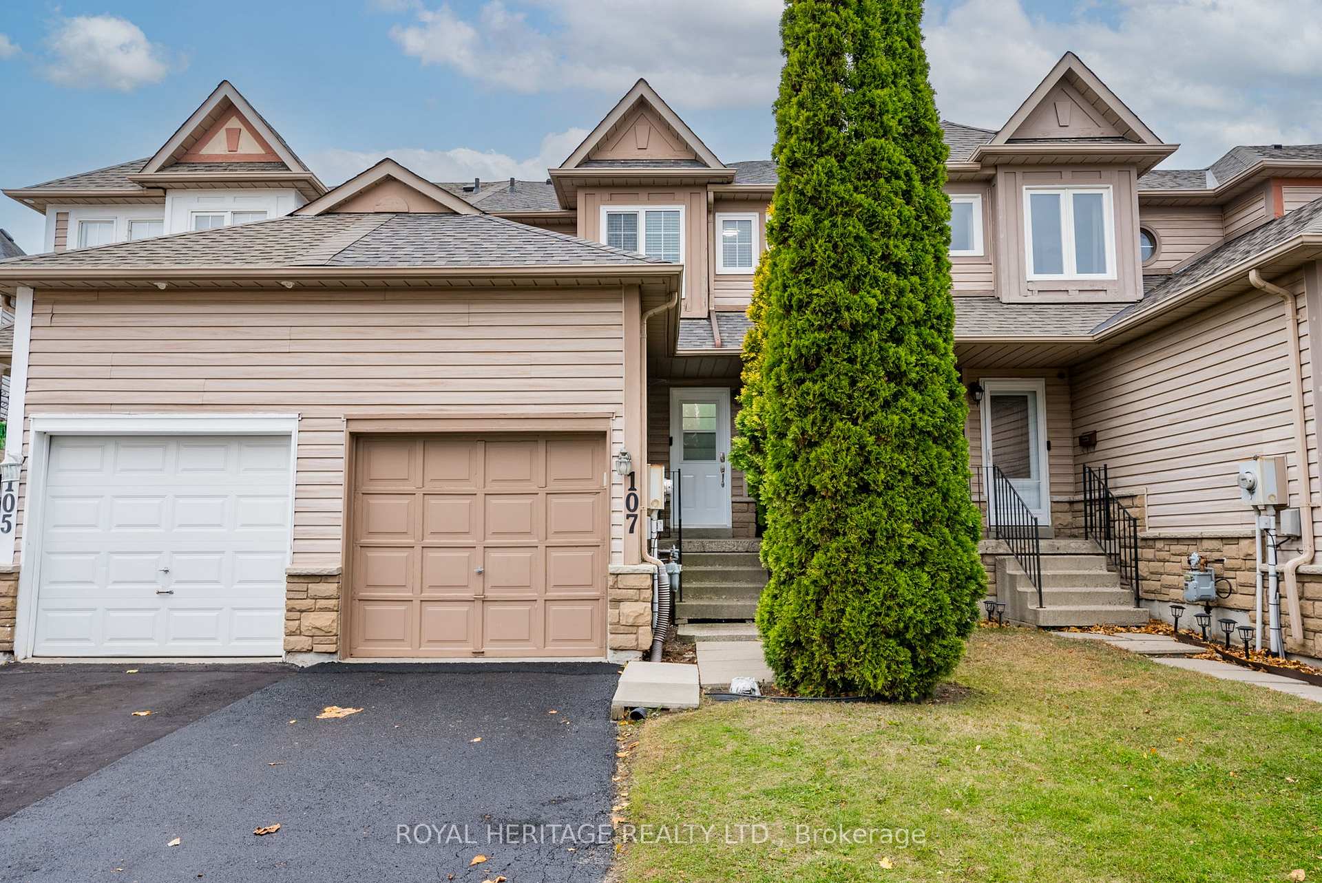 Photo 1 of 107 Shady Lane Crescent, Clarington, Bowmanville — HOMEH