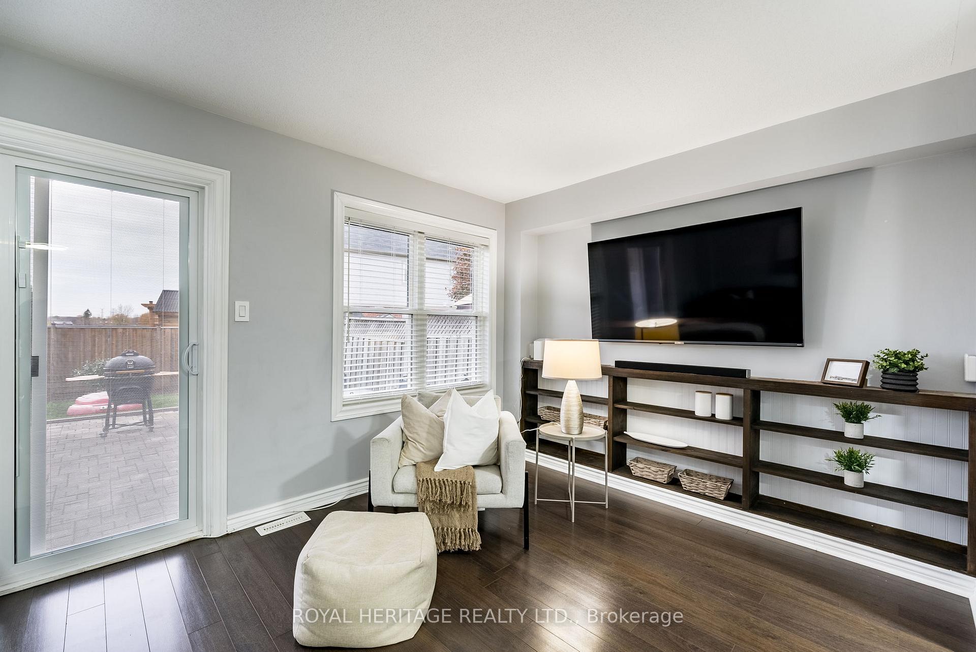 Photo 6 of 107 Shady Lane Crescent, Clarington, Bowmanville — HOMEH