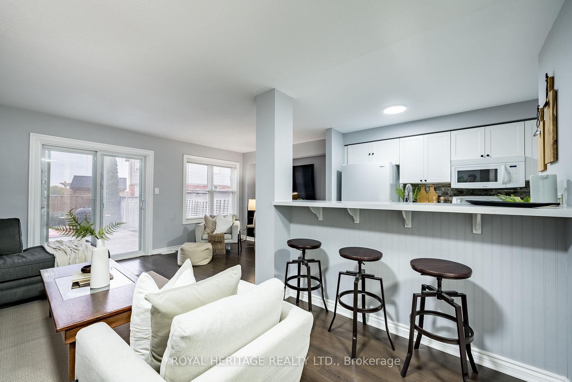 Photo 8 of 107 Shady Lane Crescent, Clarington, Bowmanville — HOMEH