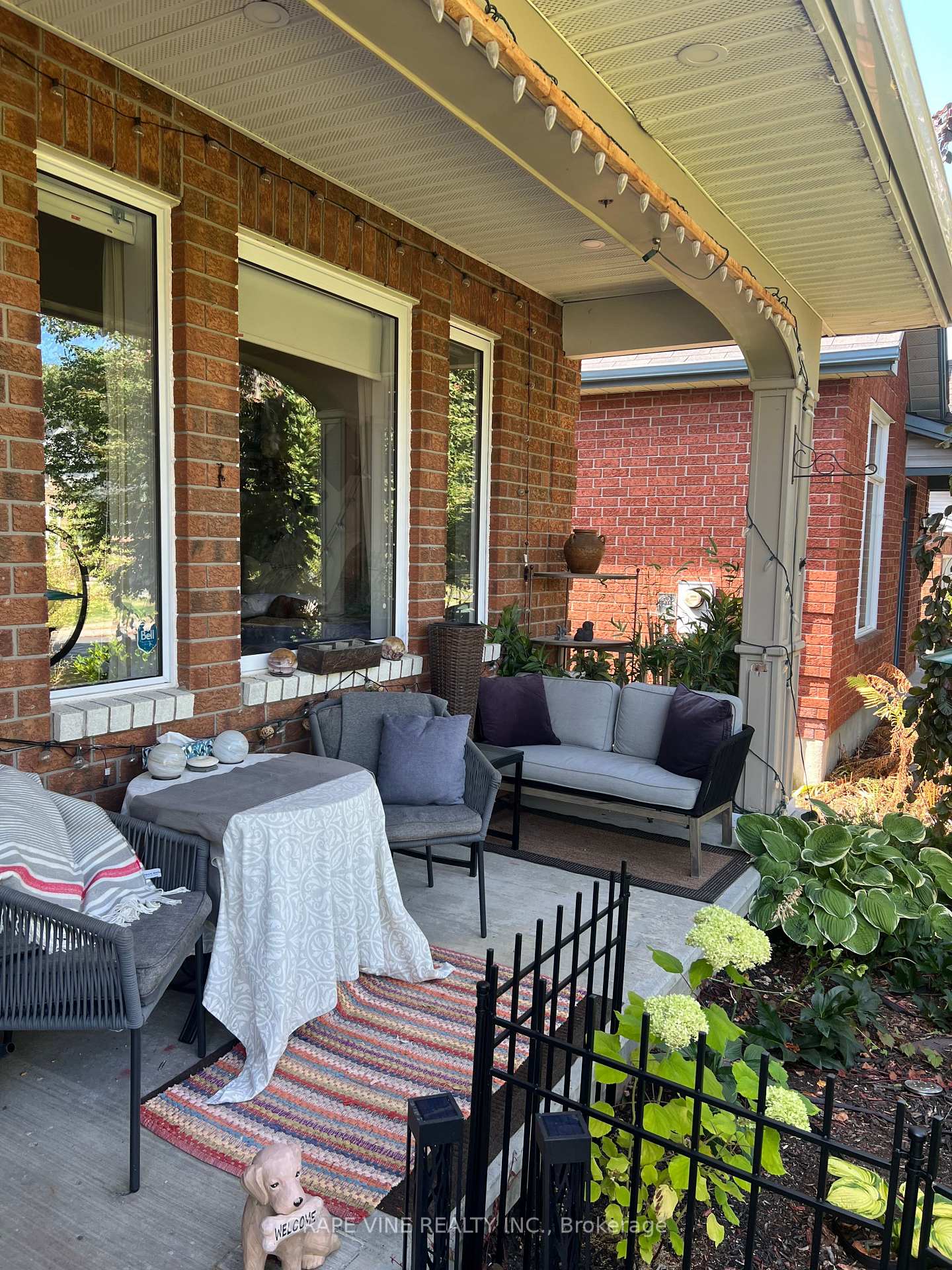 Photo 2 of 777 Rolling River Crescent, Ottawa, Riverside South/Gloucester Glen — HOMEH