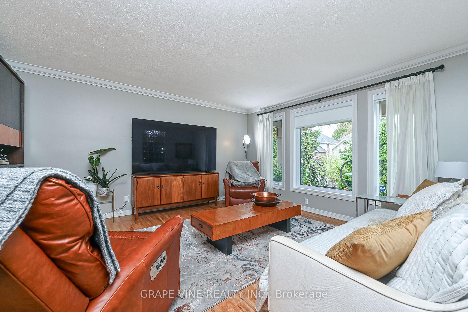 Photo 10 of 777 Rolling River Crescent, Ottawa, Riverside South/Gloucester Glen — HOMEH