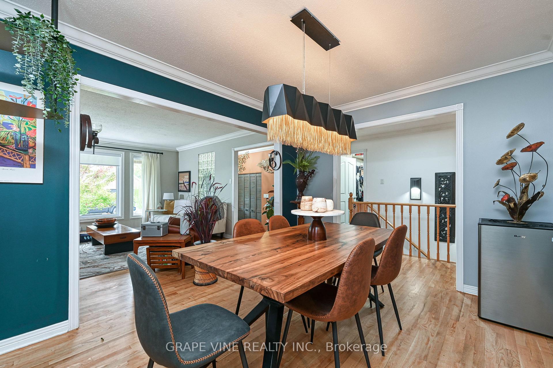 Photo 9 of 777 Rolling River Crescent, Ottawa, Riverside South/Gloucester Glen — HOMEH