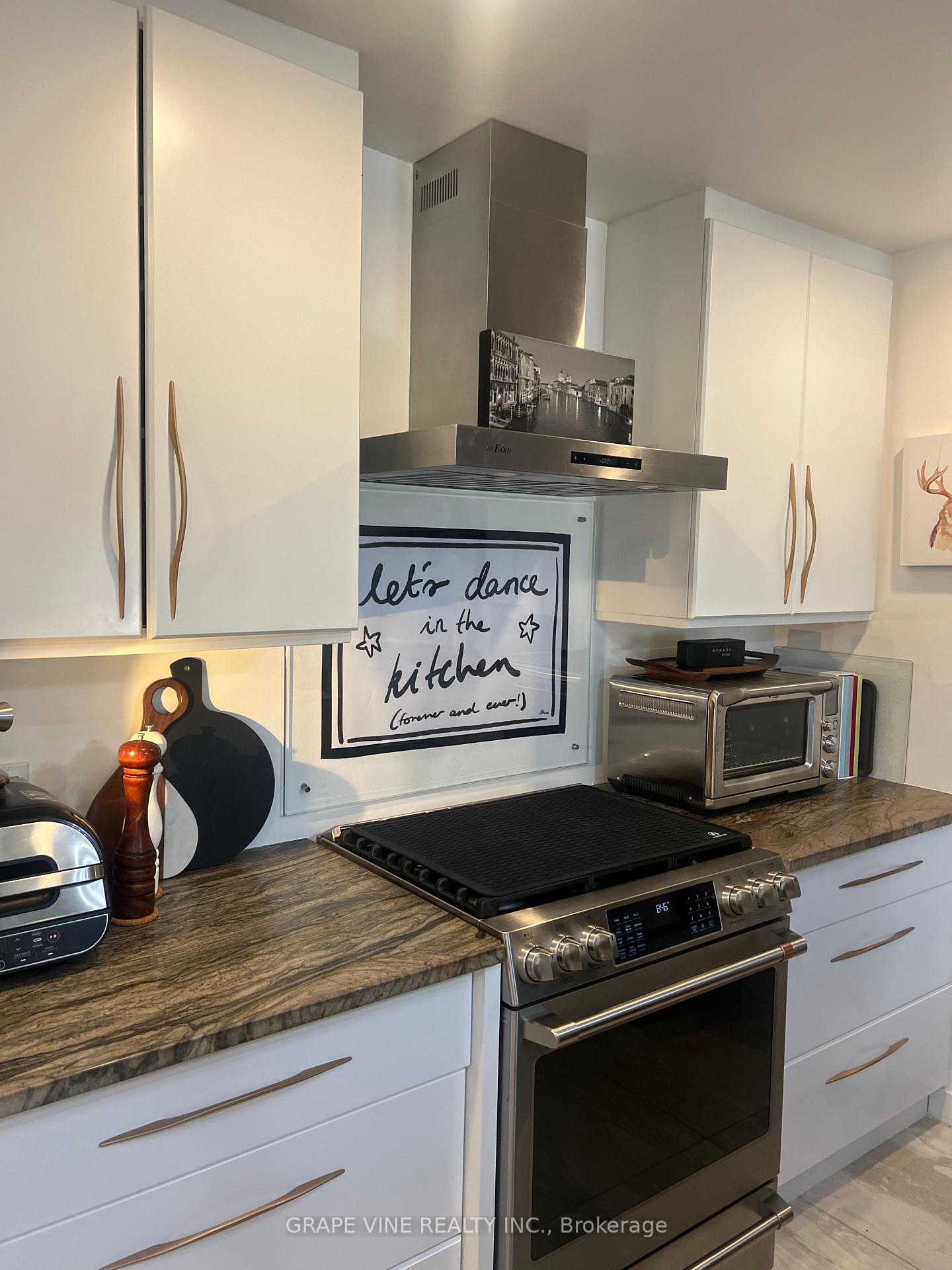 Photo 13 of 777 Rolling River Crescent, Ottawa, Riverside South/Gloucester Glen — HOMEH