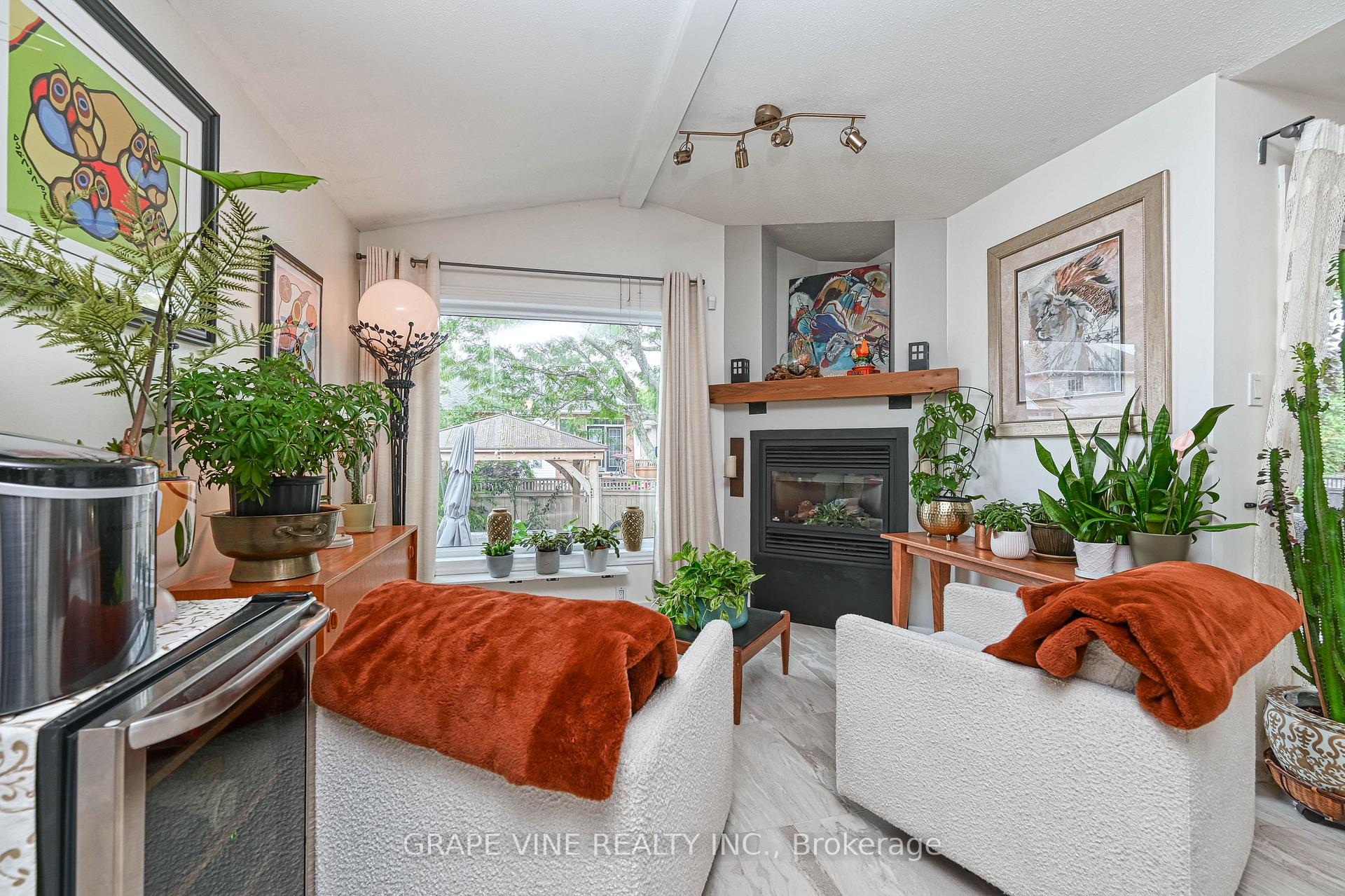 Photo 14 of 777 Rolling River Crescent, Ottawa, Riverside South/Gloucester Glen — HOMEH