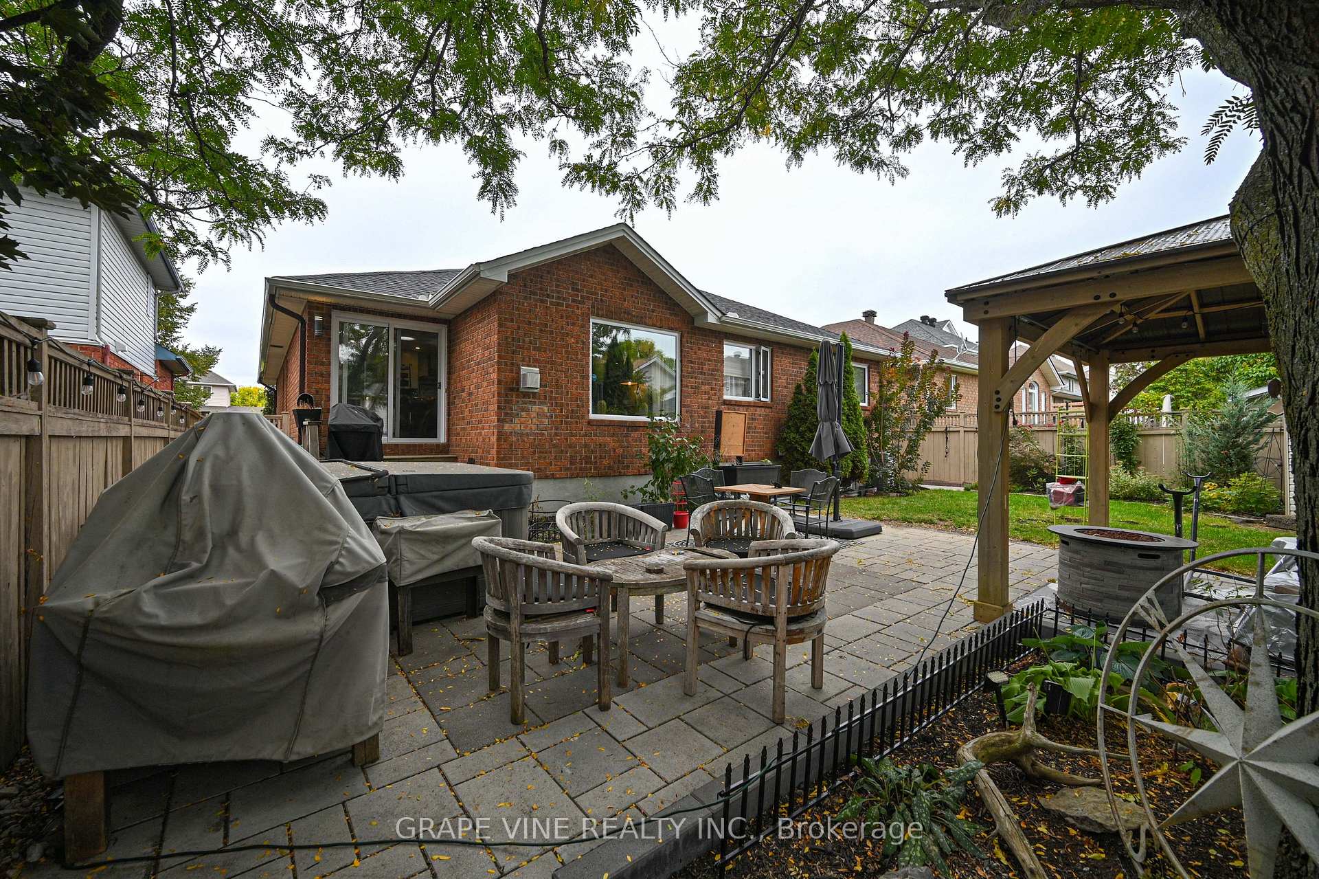 Photo 31 of 777 Rolling River Crescent, Ottawa, Riverside South/Gloucester Glen — HOMEH