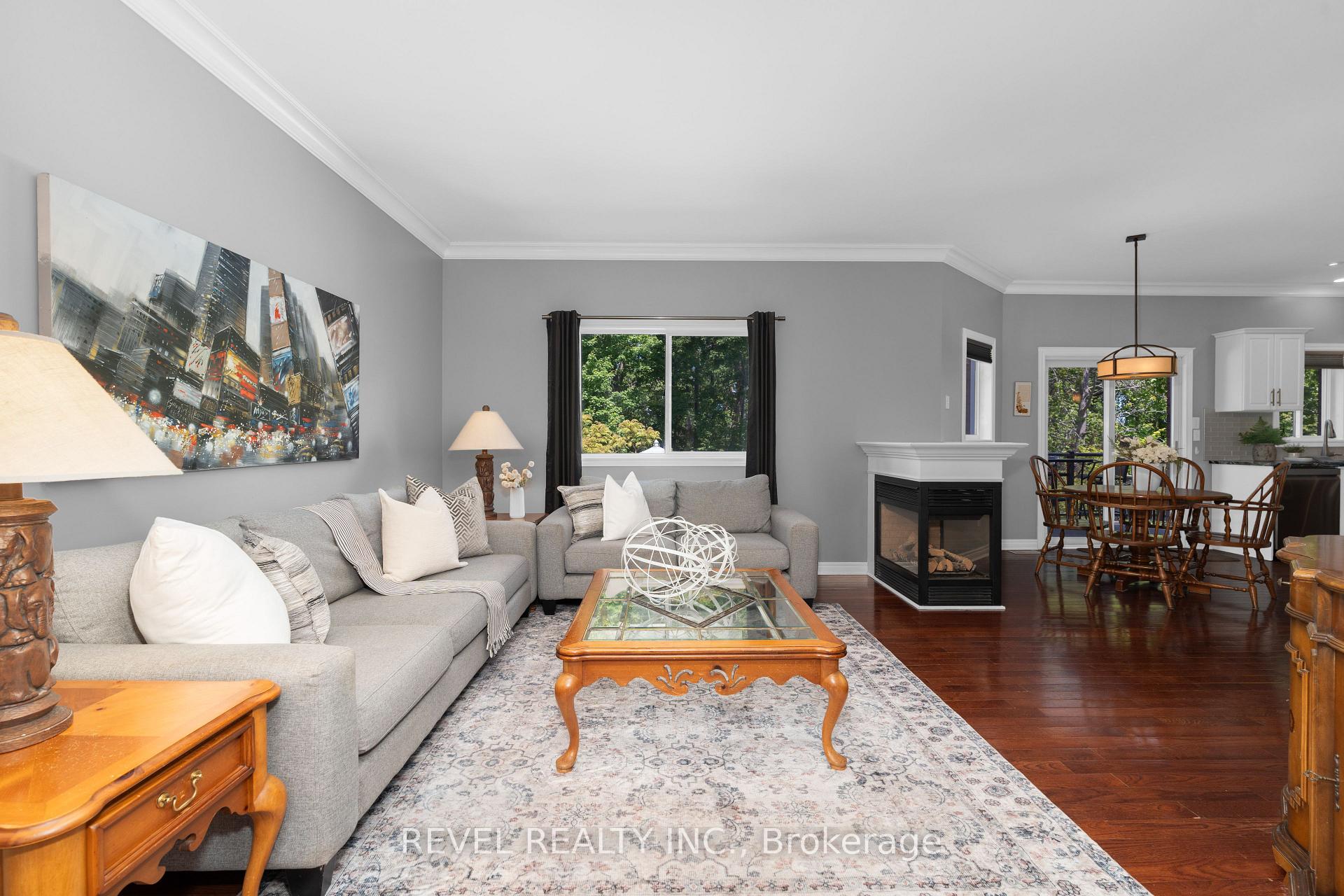 Photo 13 of 34 Allsop Crescent, Barrie, Holly — HOMEH