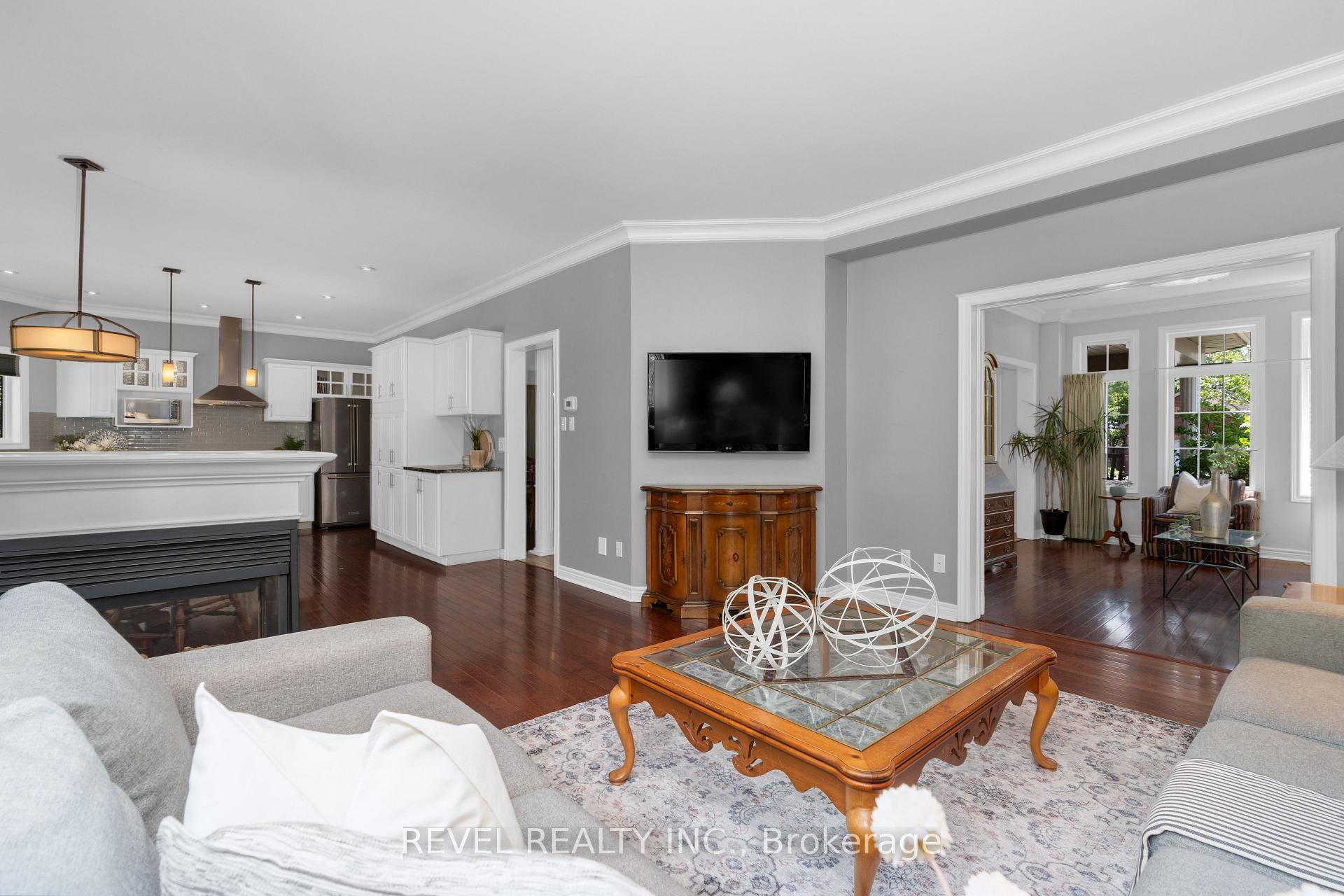 Photo 14 of 34 Allsop Crescent, Barrie, Holly — HOMEH