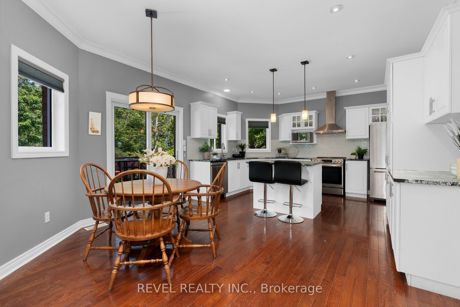 Photo 17 of 34 Allsop Crescent, Barrie, Holly — HOMEH