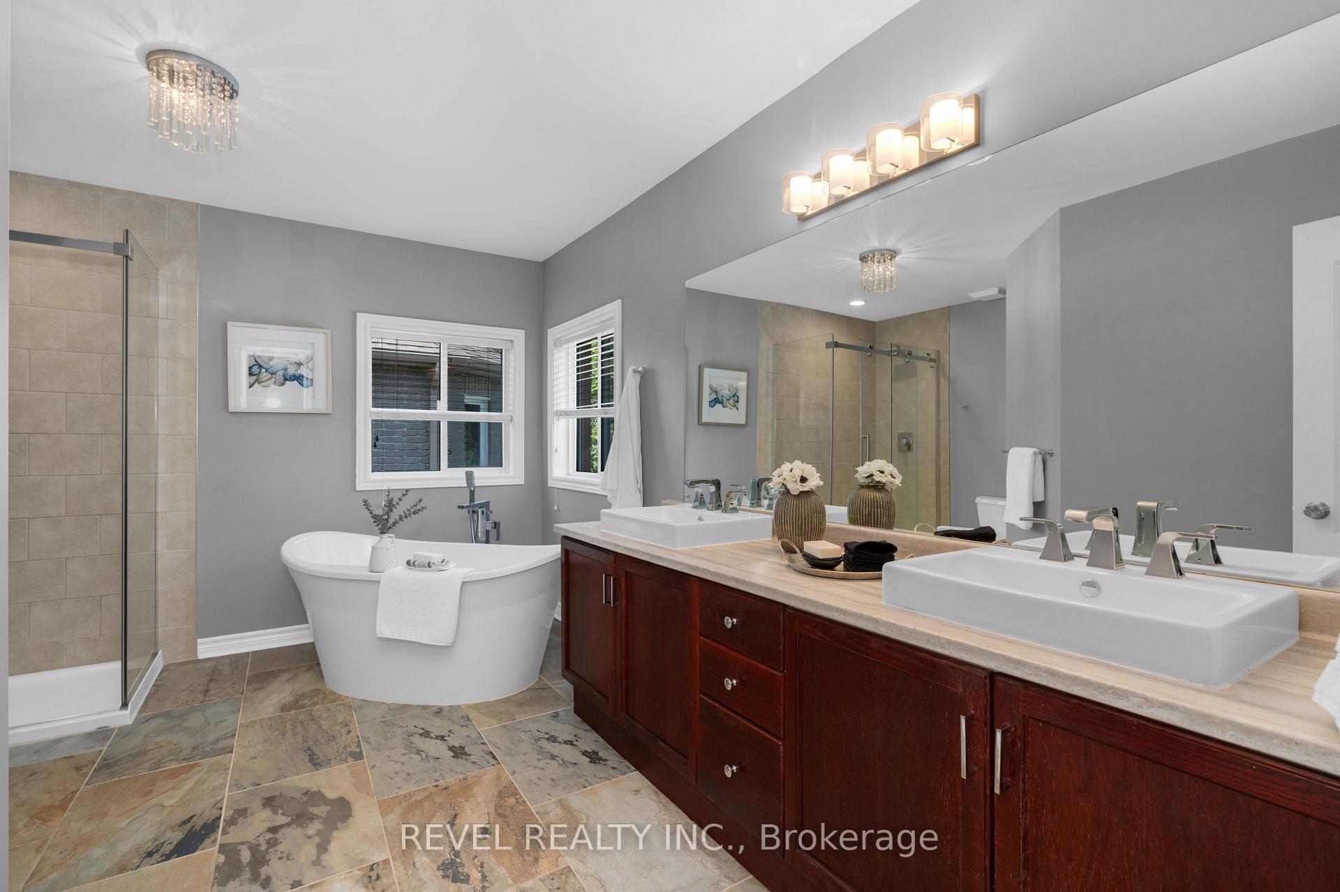 Photo 22 of 34 Allsop Crescent, Barrie, Holly — HOMEH