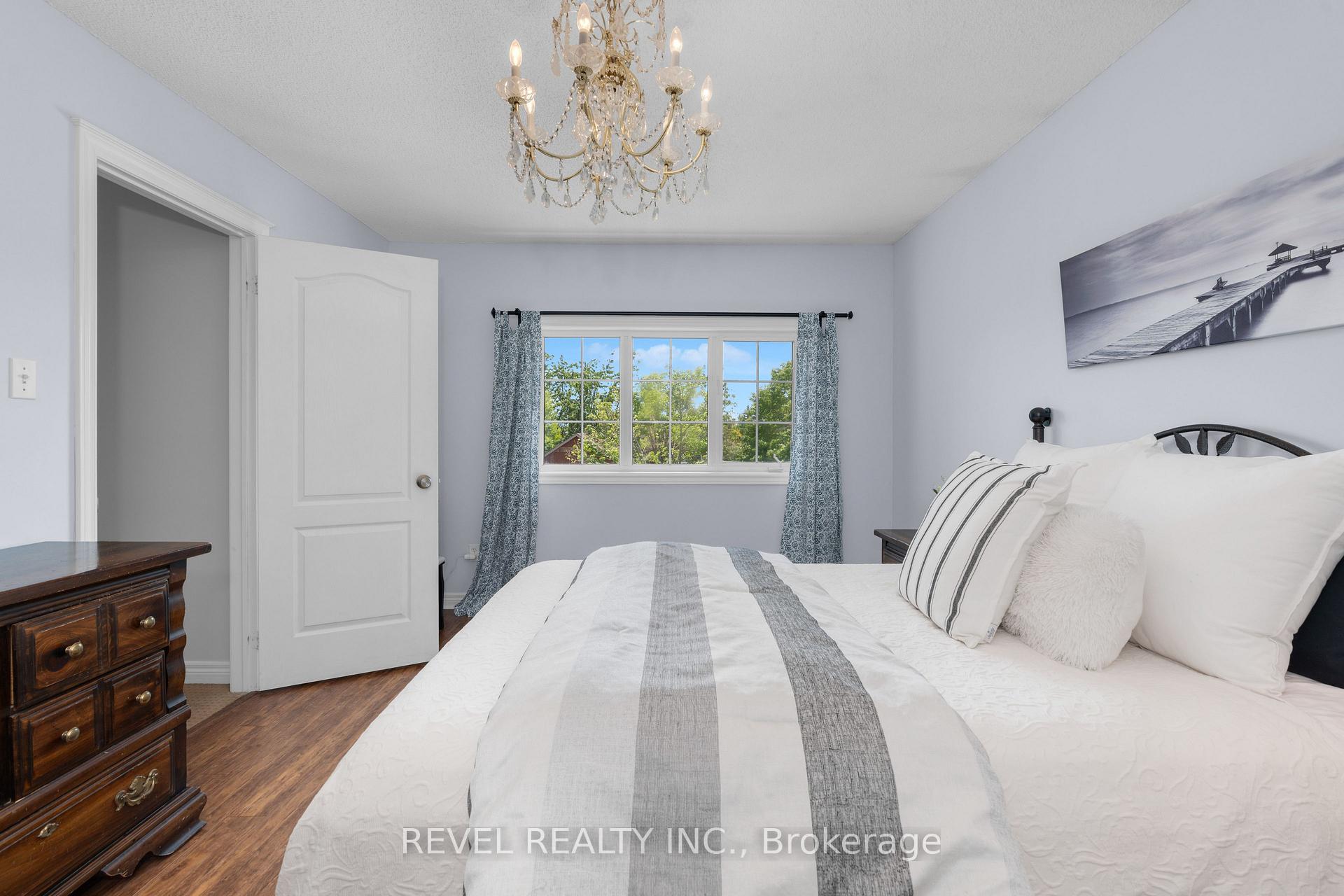 Photo 29 of 34 Allsop Crescent, Barrie, Holly — HOMEH