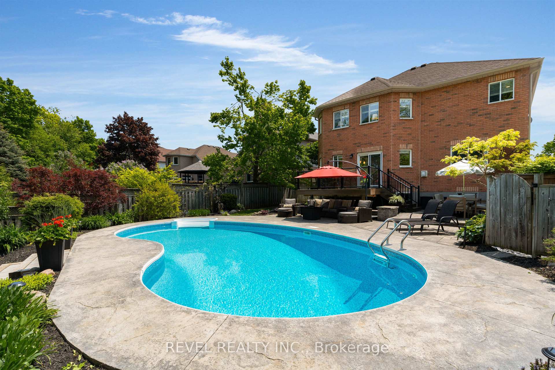 Photo 37 of 34 Allsop Crescent, Barrie, Holly — HOMEH