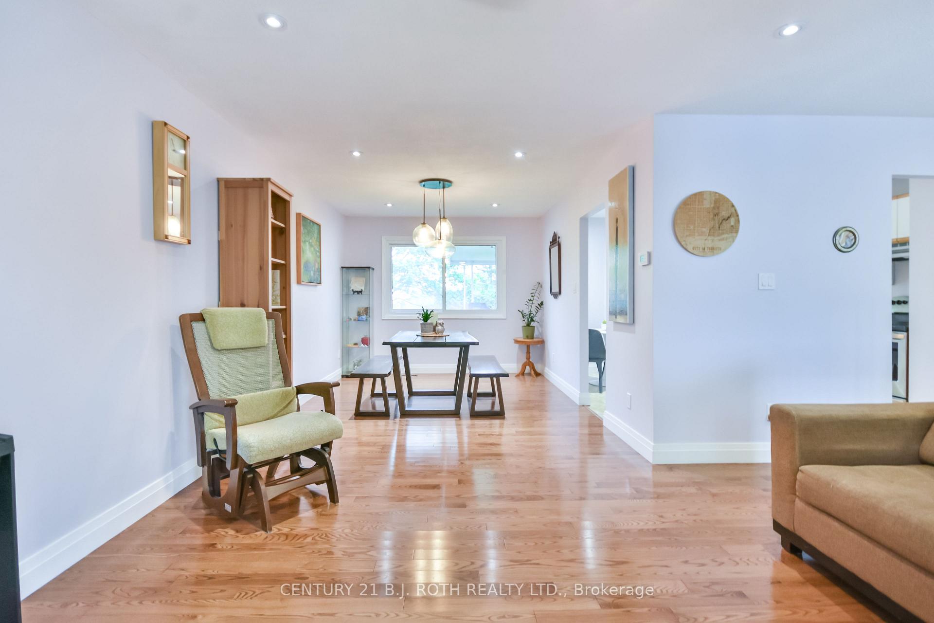 Photo 8 of 51 Heather Street, Barrie, Sunnidale — HOMEH