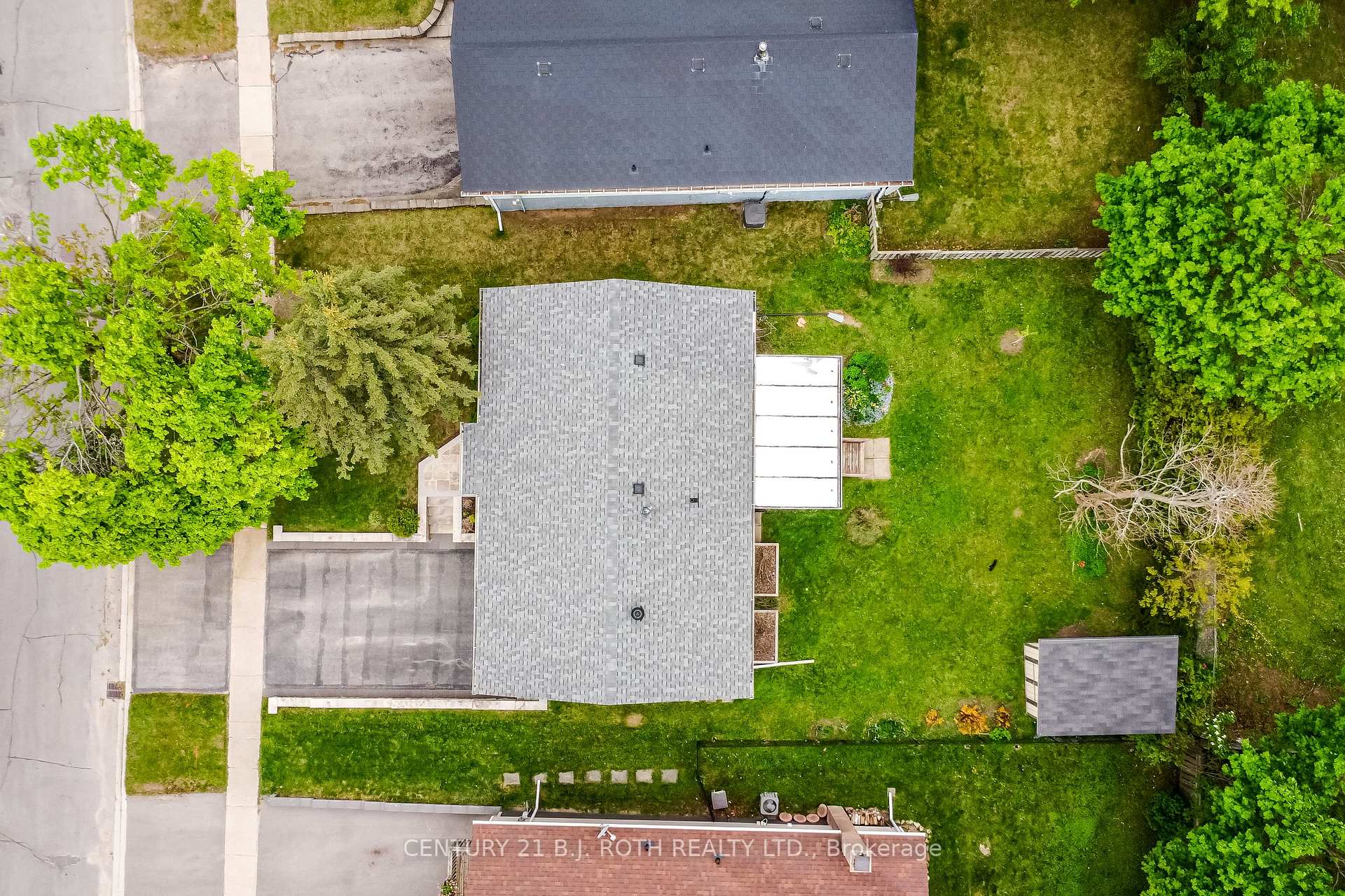 Photo 33 of 51 Heather Street, Barrie, Sunnidale — HOMEH