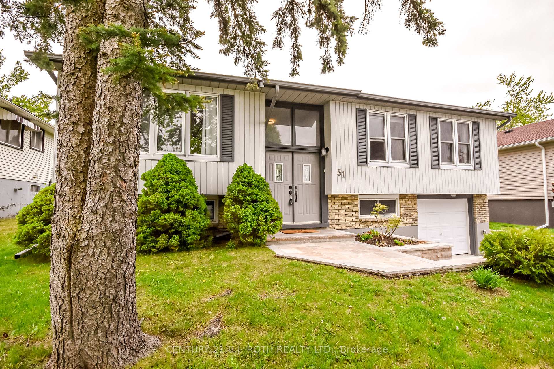 Photo 36 of 51 Heather Street, Barrie, Sunnidale — HOMEH