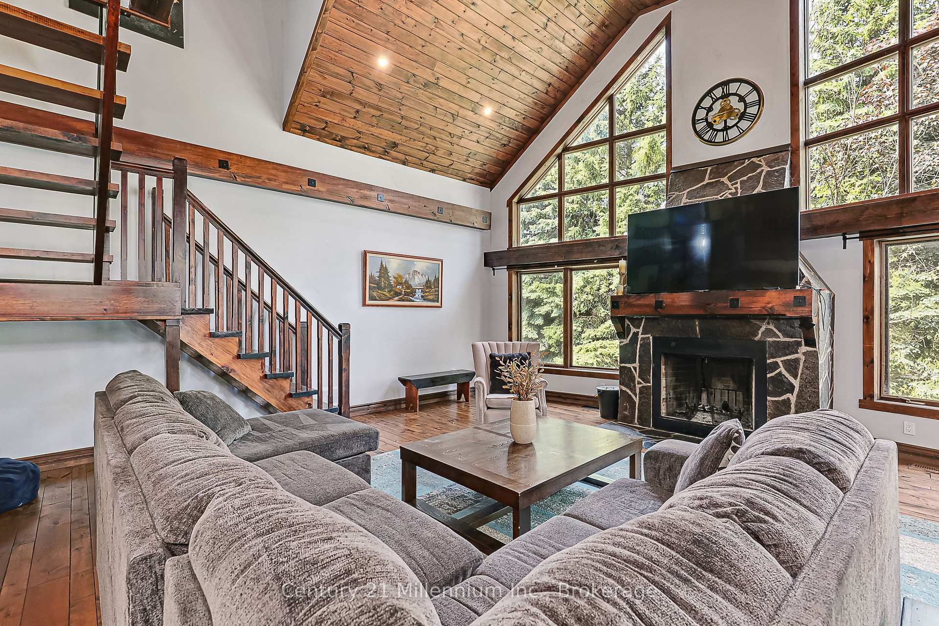 Photo 3 of 191 Brooker Boulevard, Blue Mountains — HOMEH